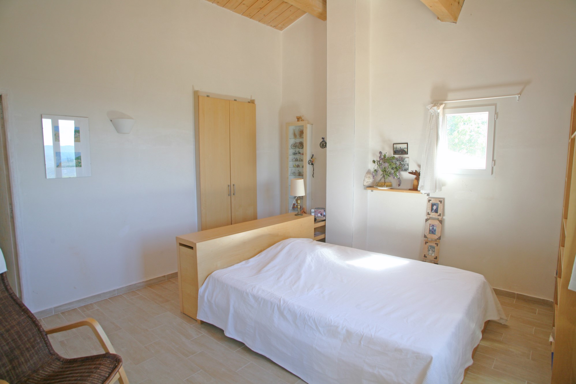 A vendre à Viens, maison contemporaine avec vue superbe sur le Luberon   