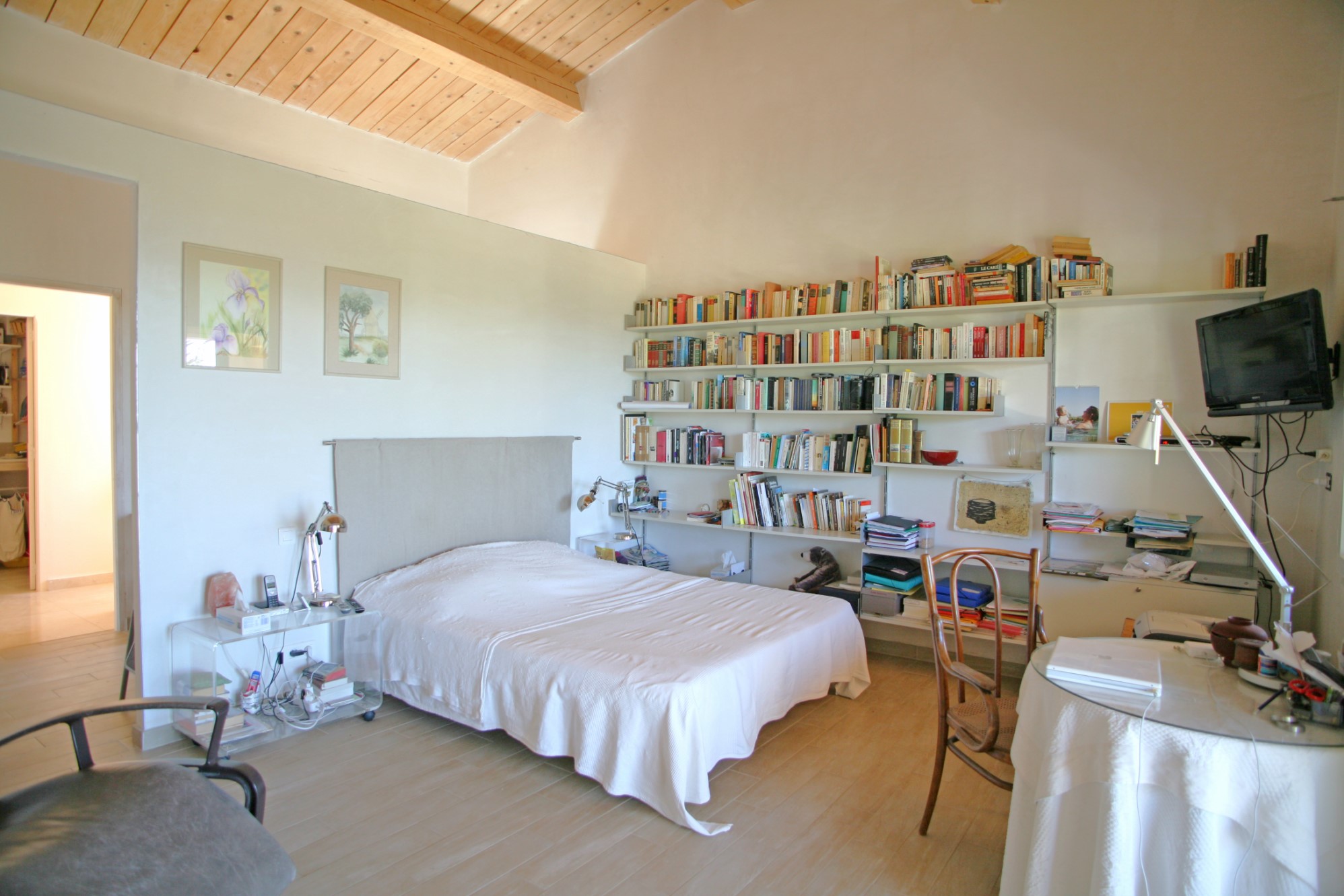 A vendre à Viens, maison contemporaine avec vue superbe sur le Luberon   
