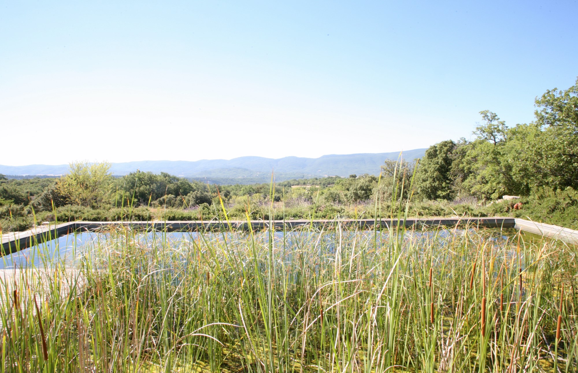 A vendre à Viens, maison contemporaine avec vue superbe sur le Luberon   
