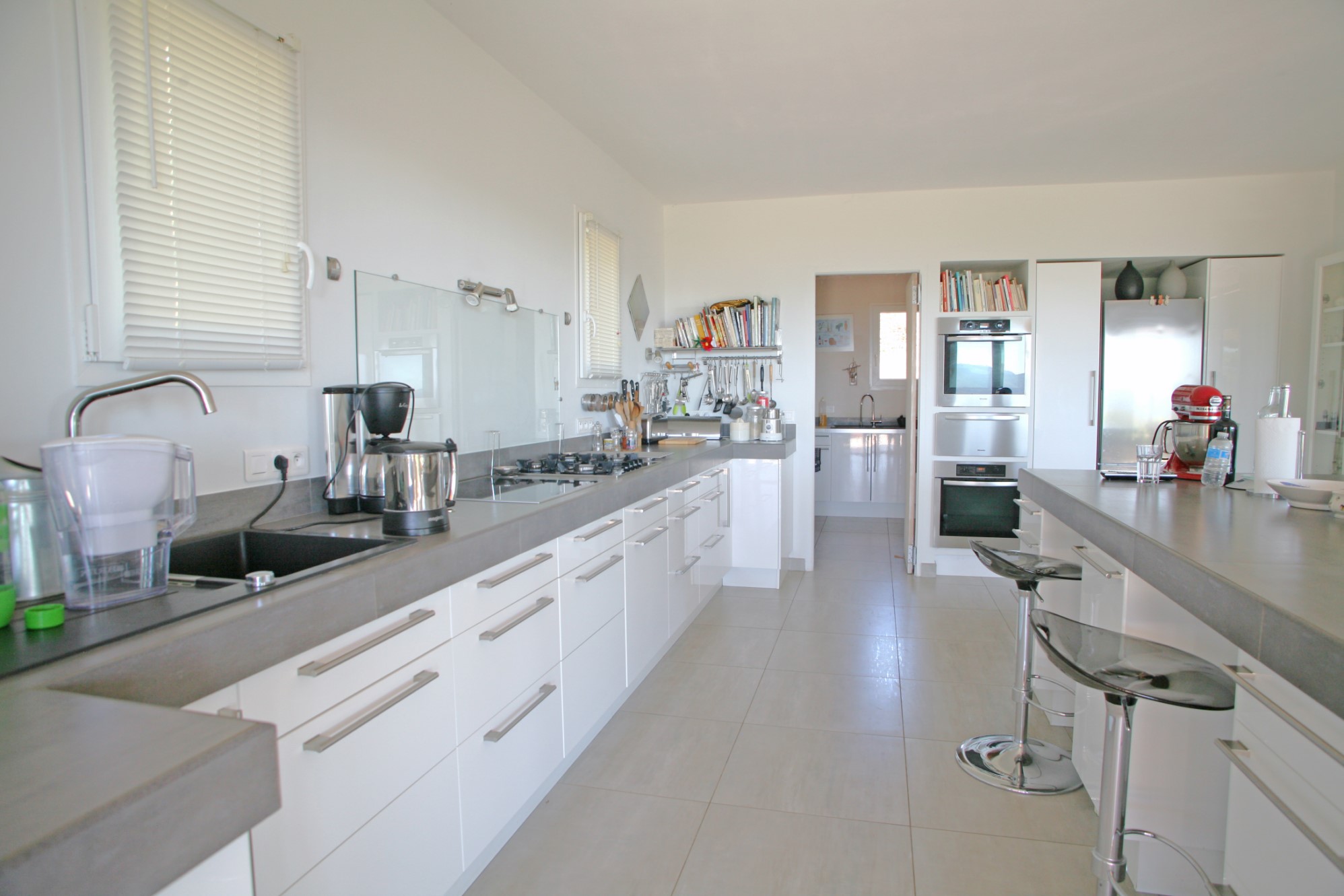 A vendre à Viens, maison contemporaine avec vue superbe sur le Luberon   
