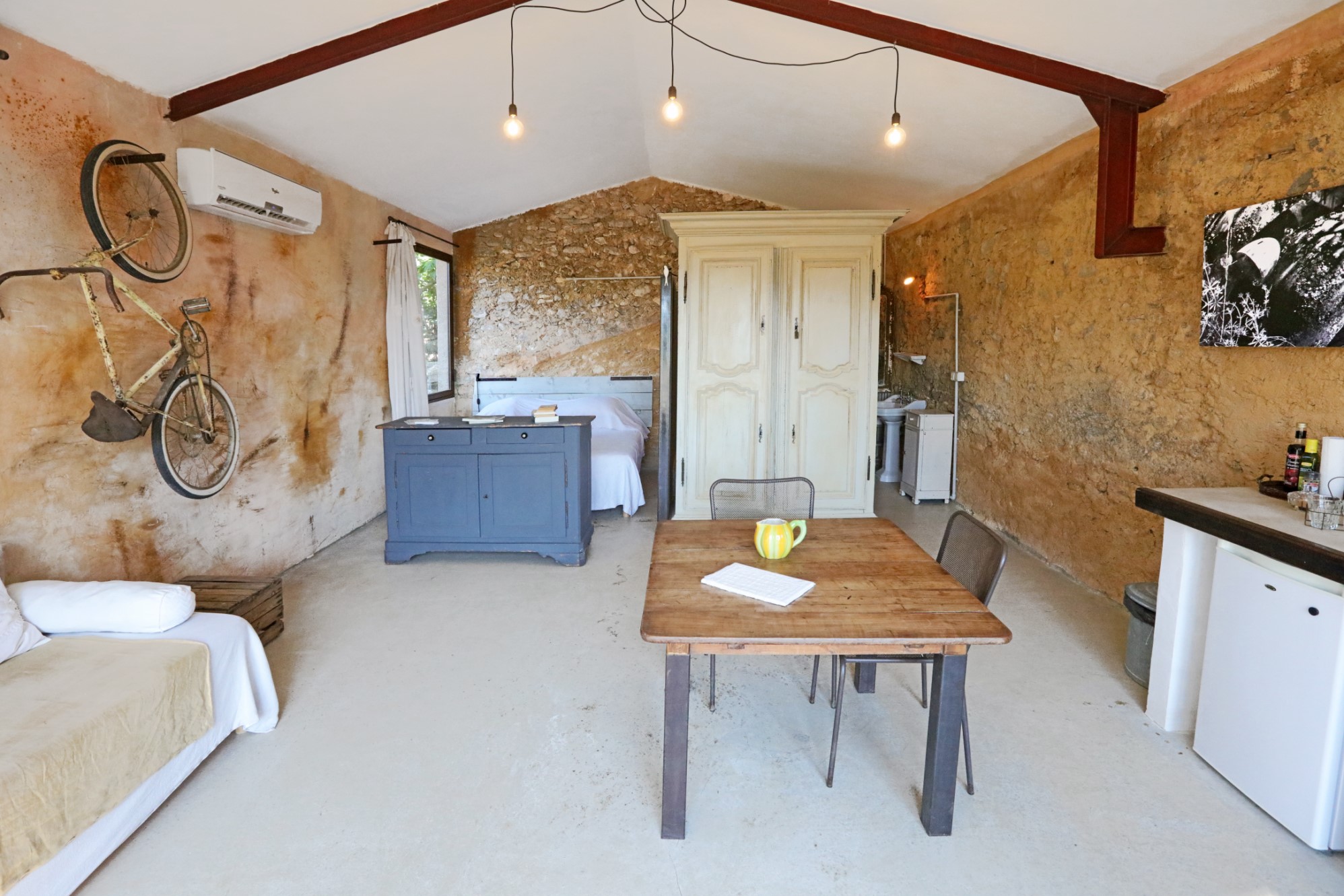 A vendre au cœur du Luberon, ancien mas restauré en belle campagne   
