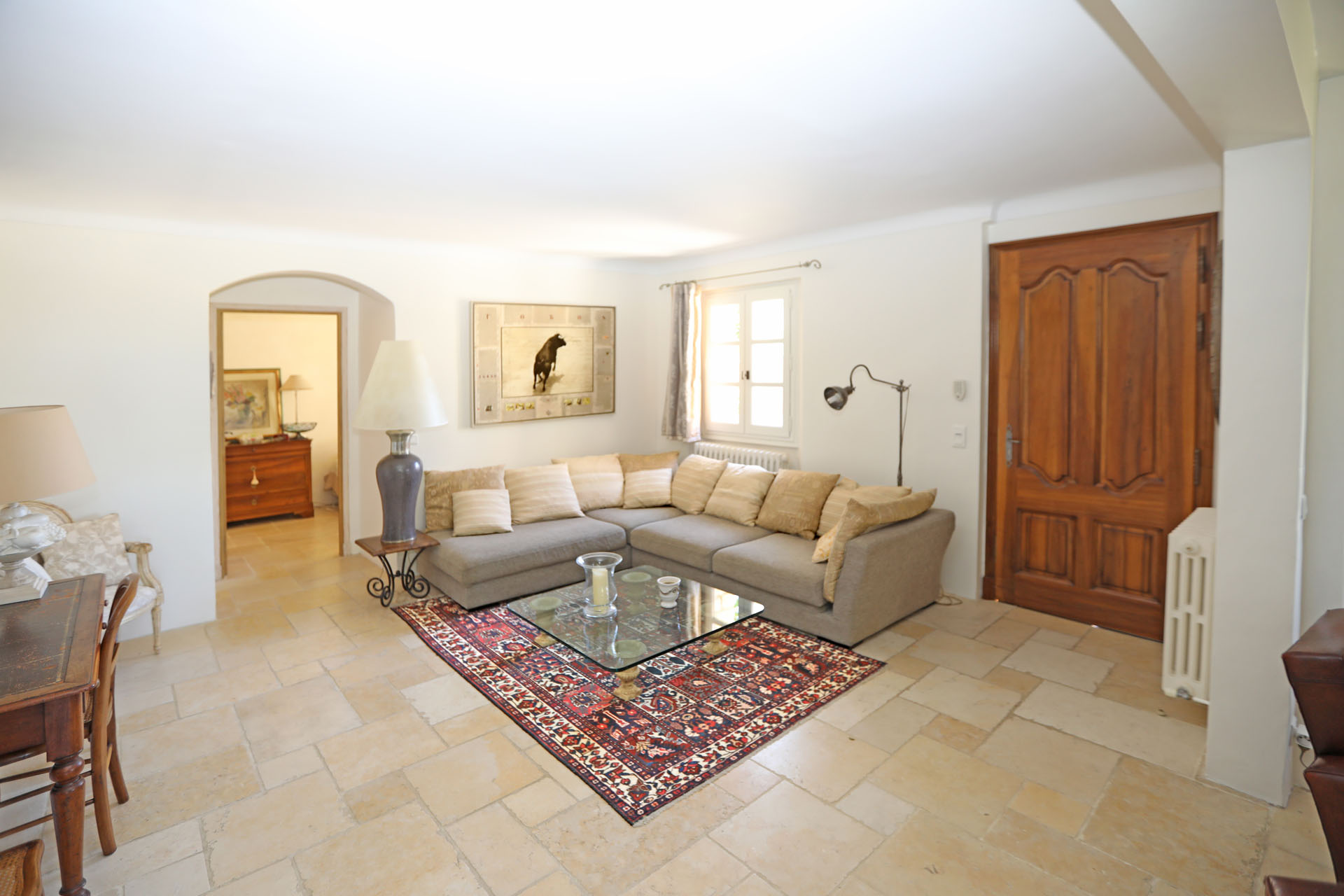 Le salon de la maison à vendre à Gordes