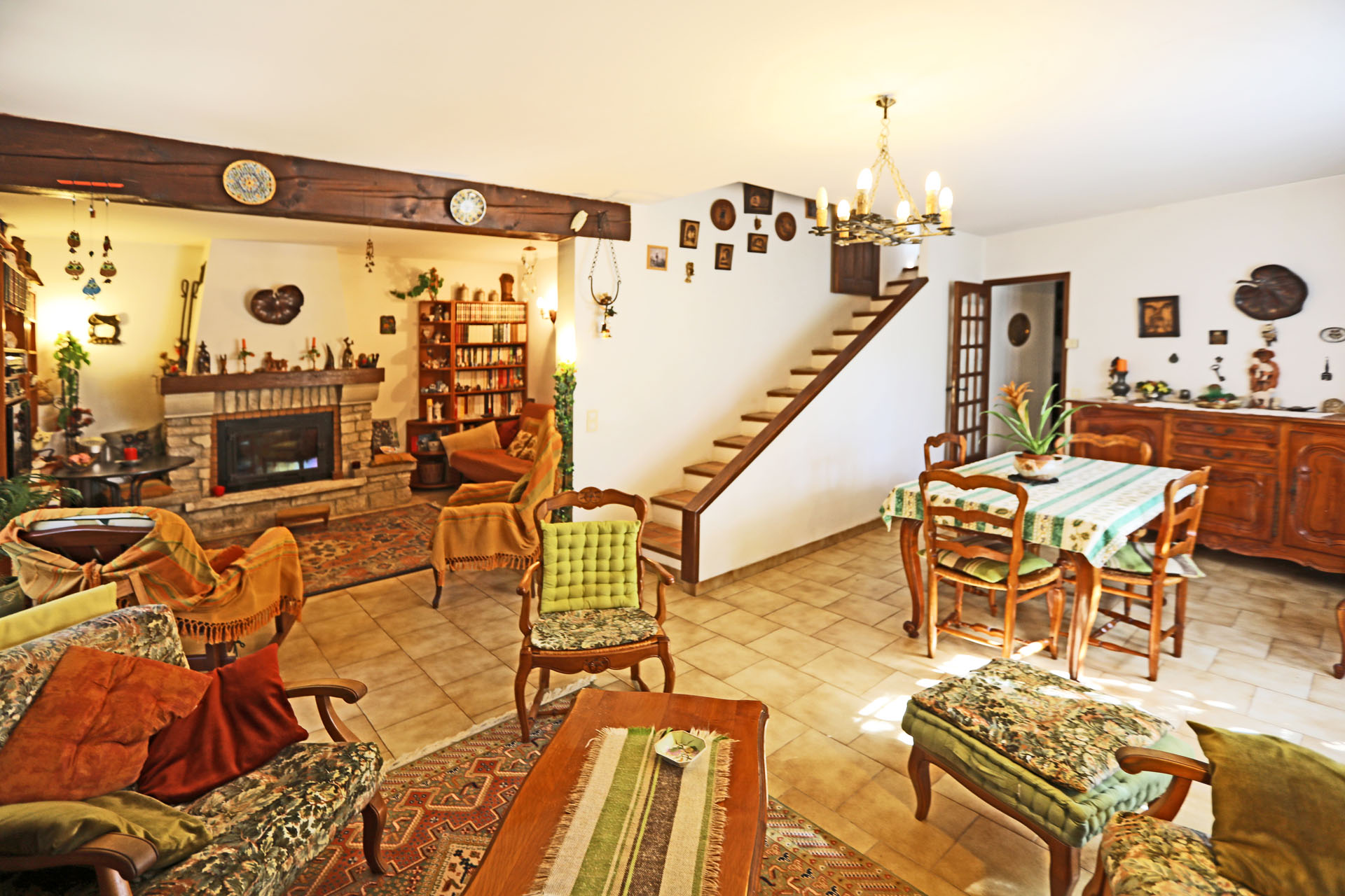 Roussillon,  maison à vendre en exclusivité de 4 chambres avec piscine 
