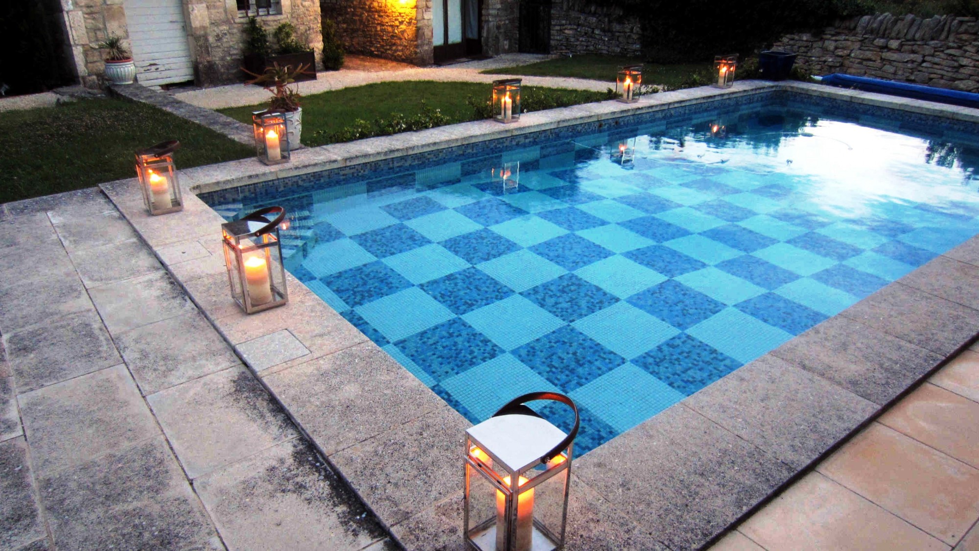 Gordes, maison avec jardin, piscine, dépendances et vue  