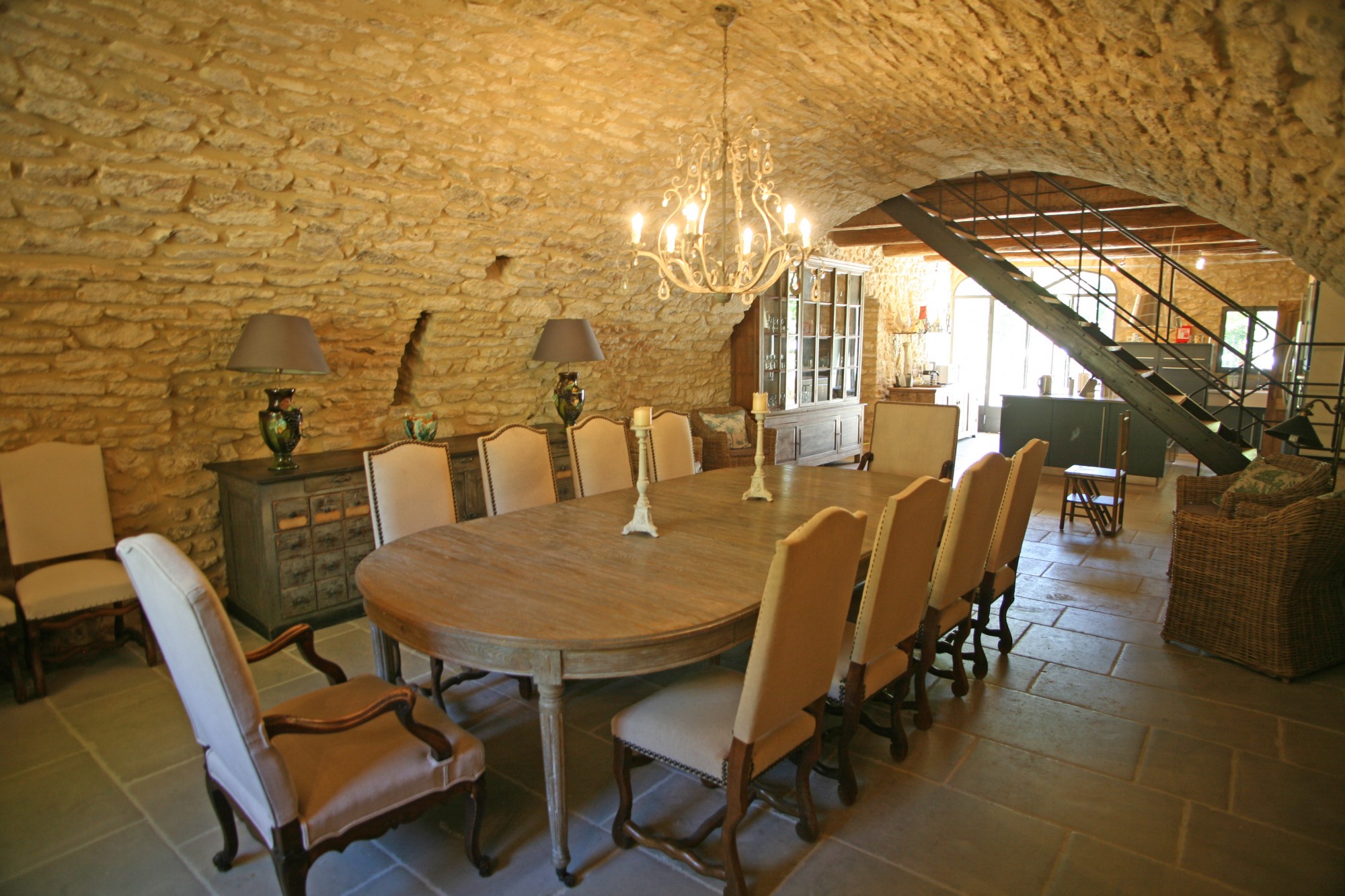 Superbe propriété avec piscine dans un site d'exception au coeur du Luberon   