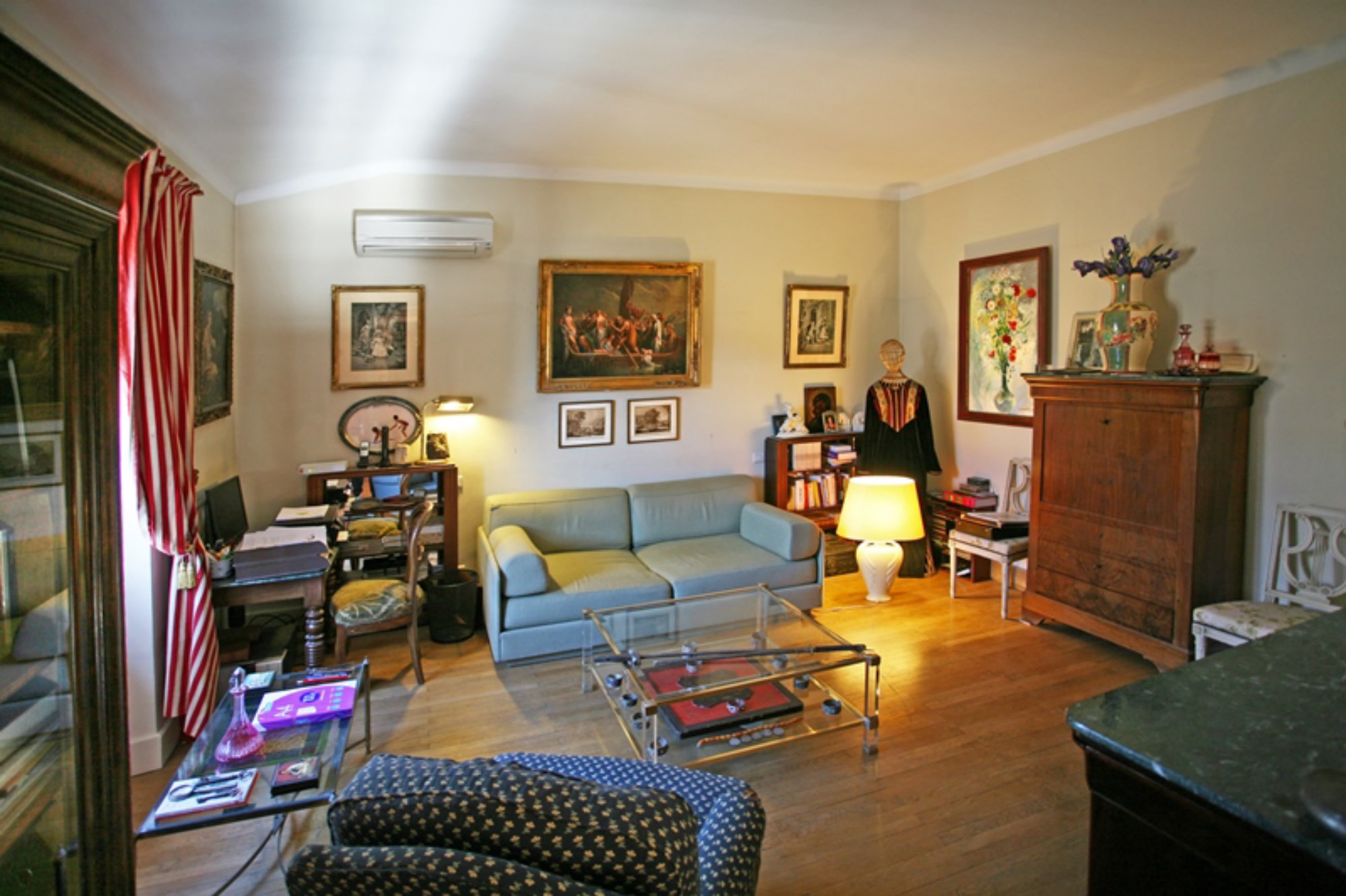 A vendre en Viager, maison de Maître du XIXe siècle sur Lauris, Luberon   