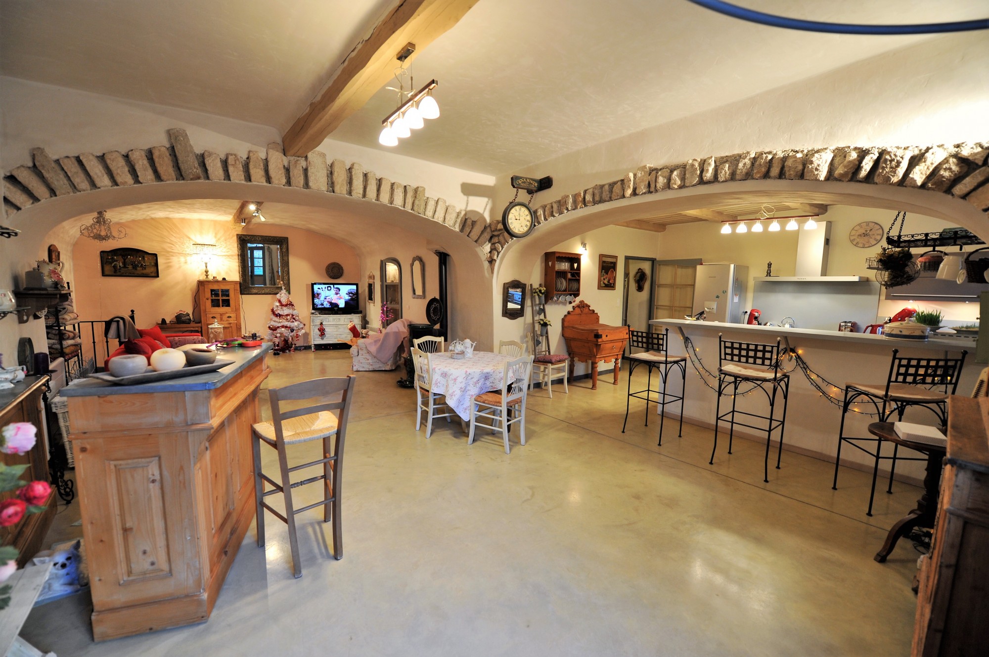 En Provence, à vendre,  maison de village rénovée   