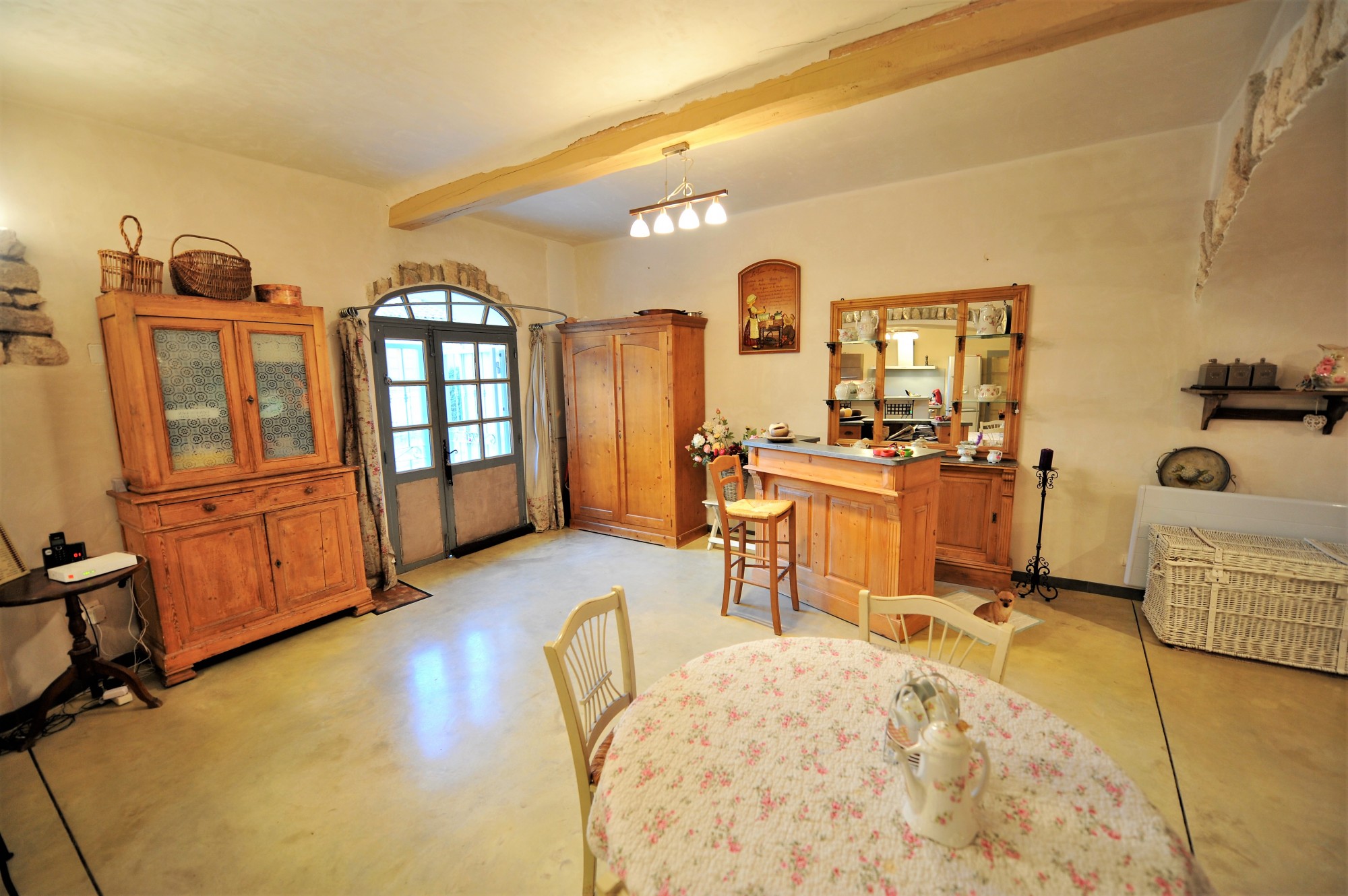 En Provence, à vendre,  maison de village rénovée   
