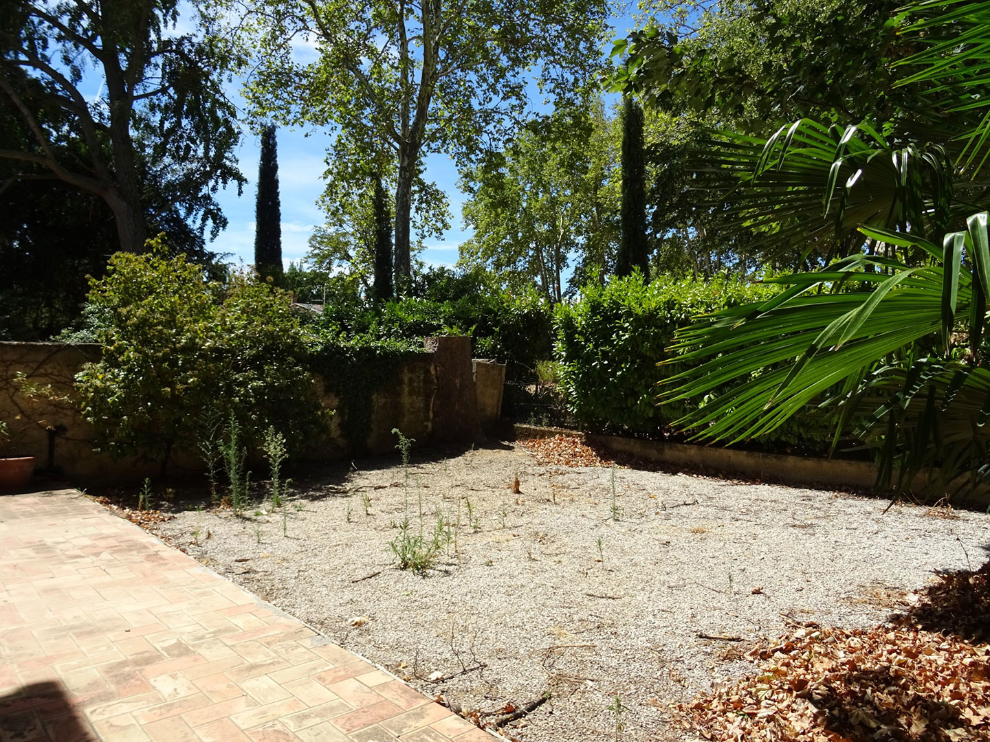 Avignon Sud - Maison dans environnement calme   