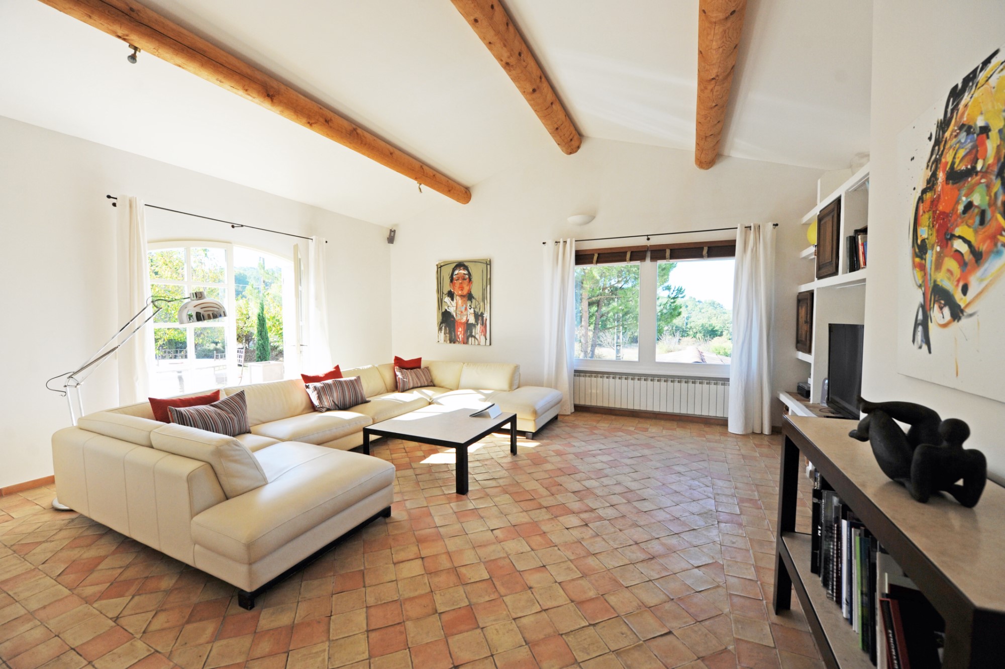 Roussillon : belle situation pour cette villa tout confort   