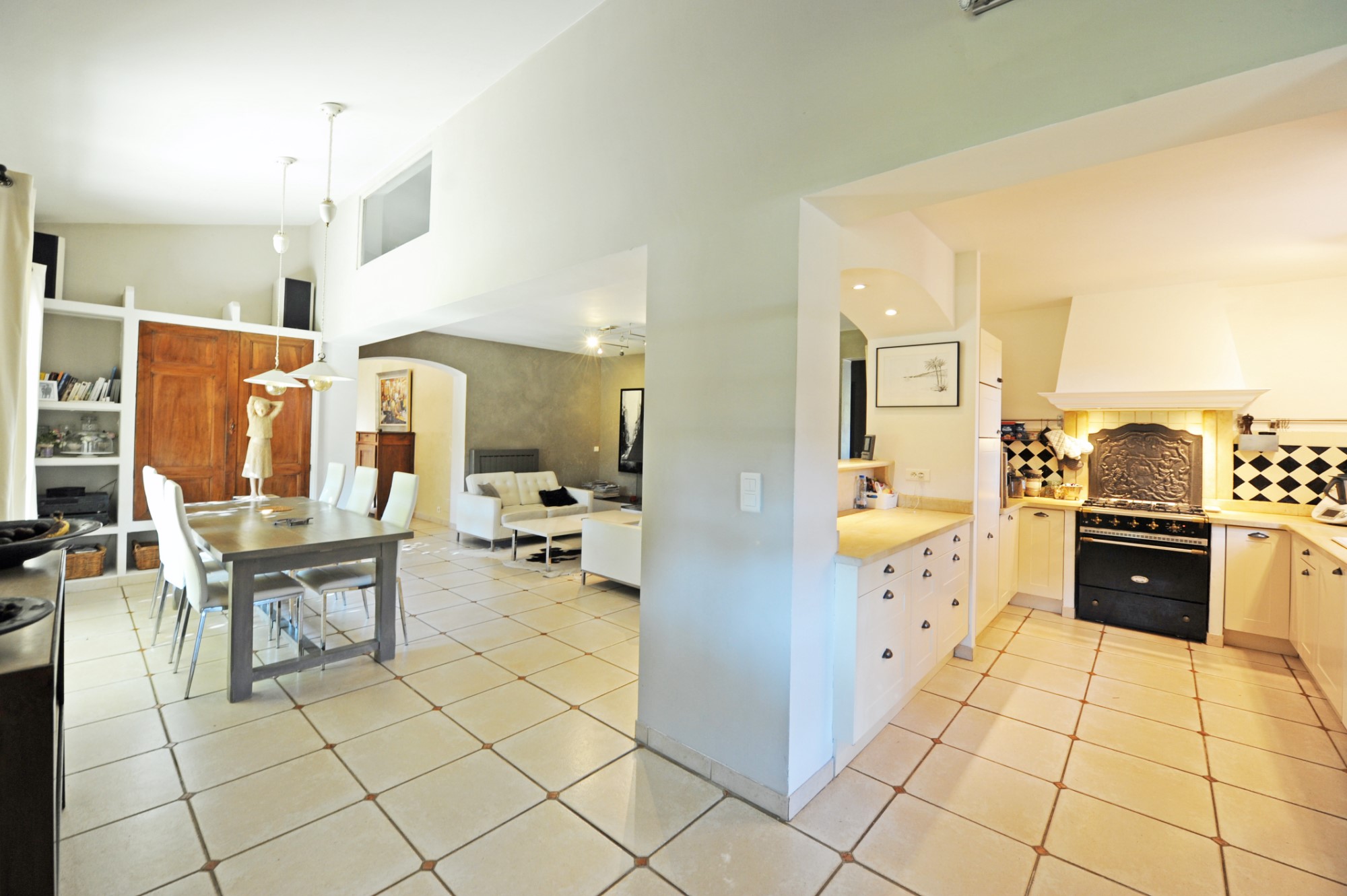 Roussillon : belle situation pour cette villa tout confort   