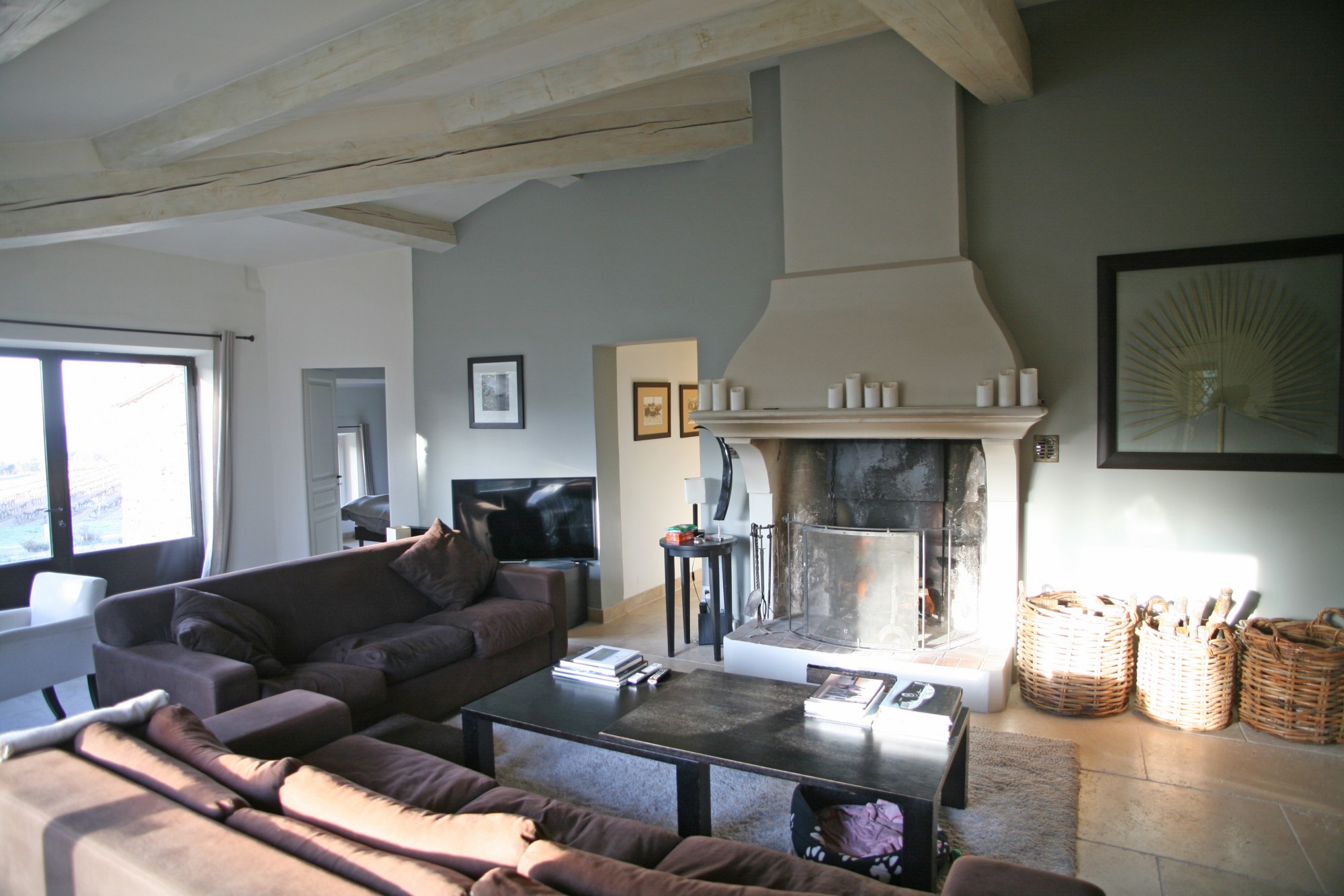 Maison traditionnelle en pierres avec piscine et très belle vue   