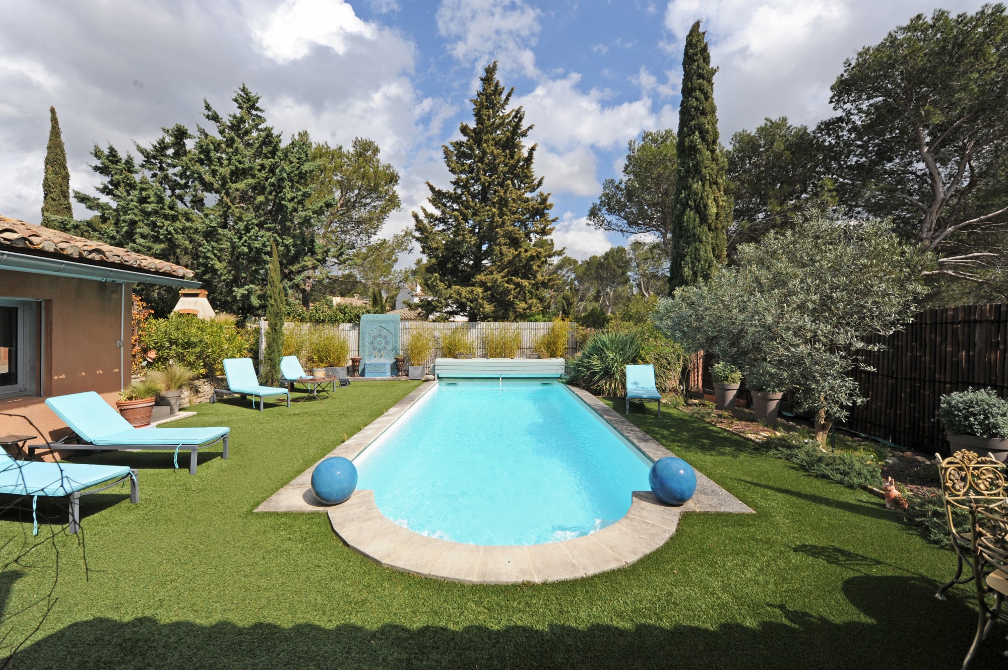 Villa de plain pied avec piscine entre Luberon et Alpilles   