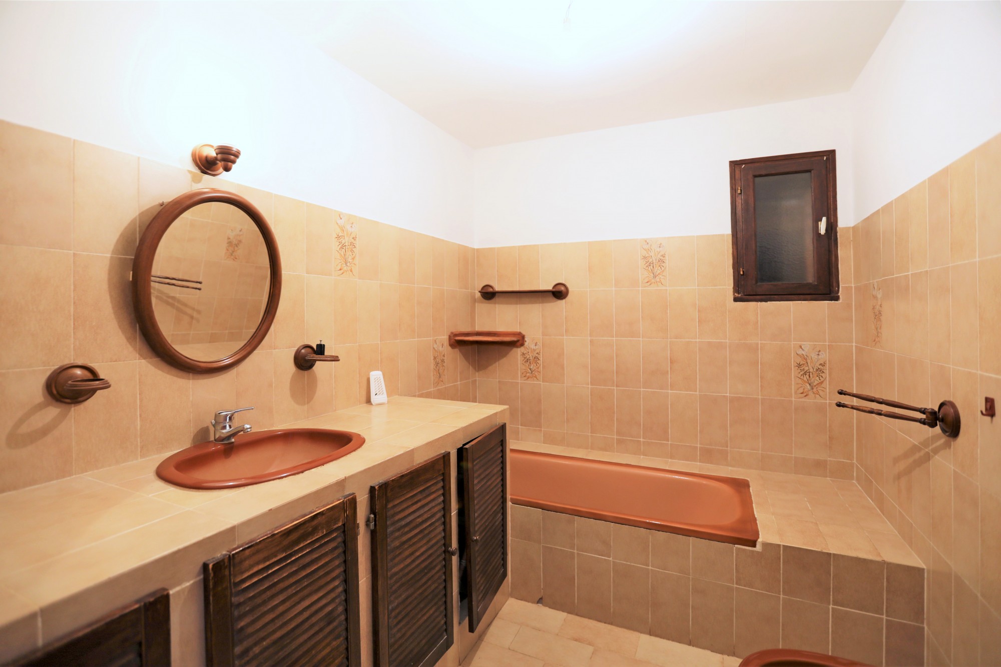 Maison de 3 chambres avec garage et jardin en Luberon    