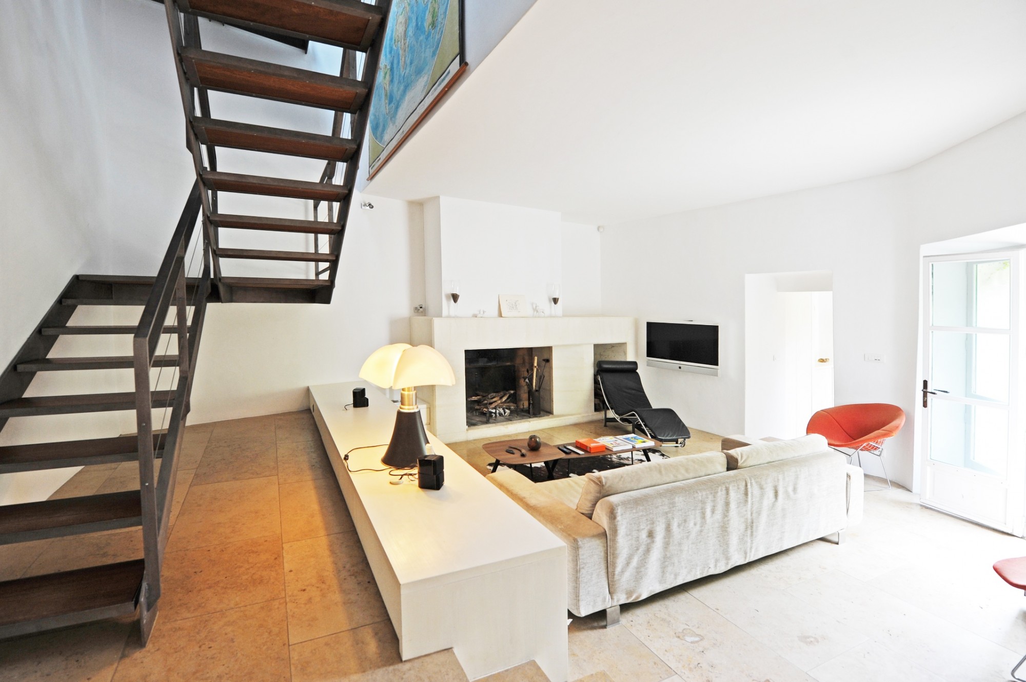interior design iron staicase