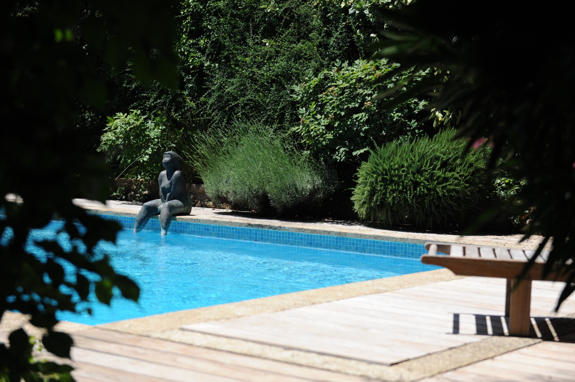 Proche Alpilles, élégante bastide de village avec piscine   