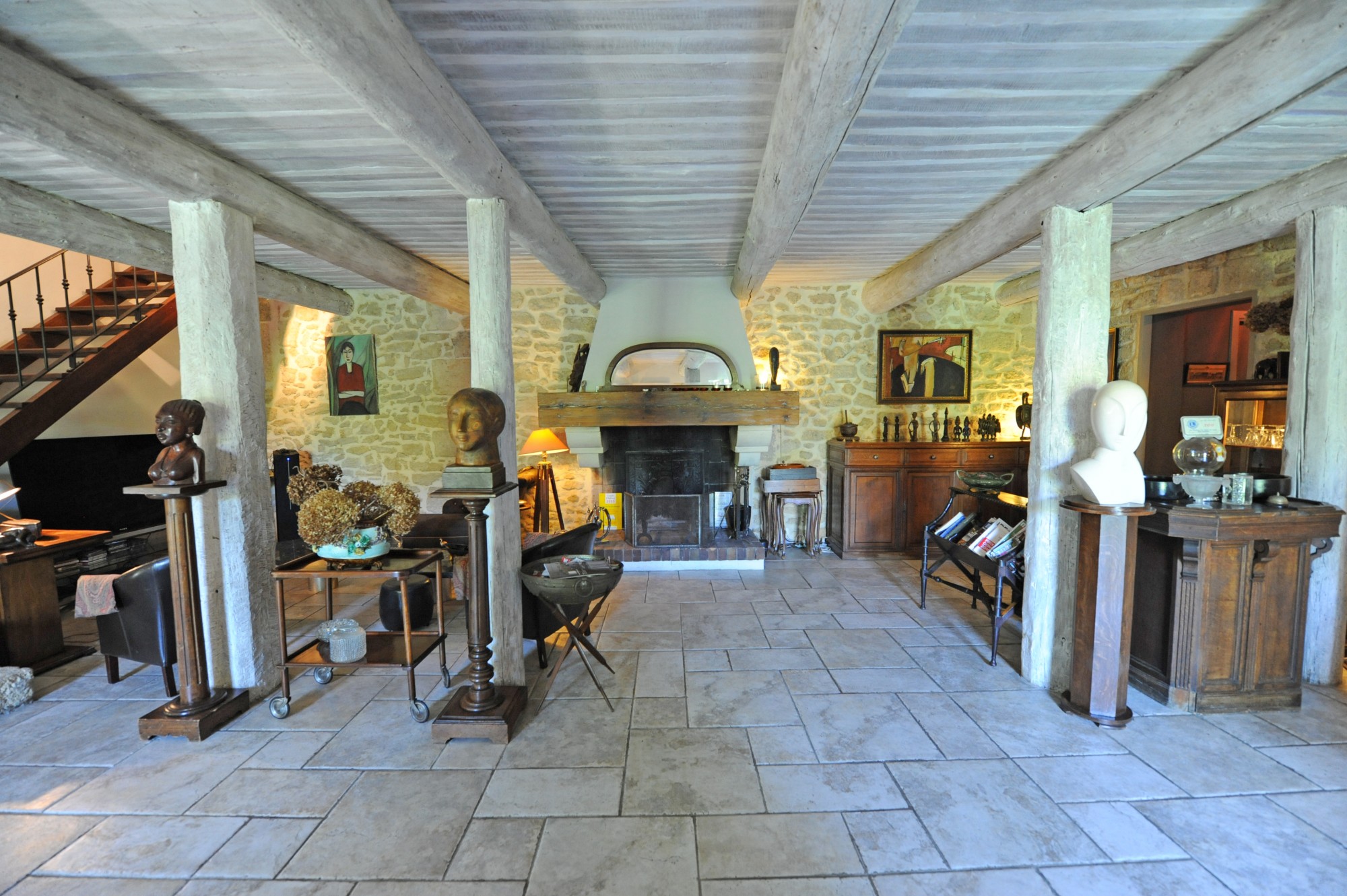 Proche Alpilles, élégante bastide de village avec piscine   