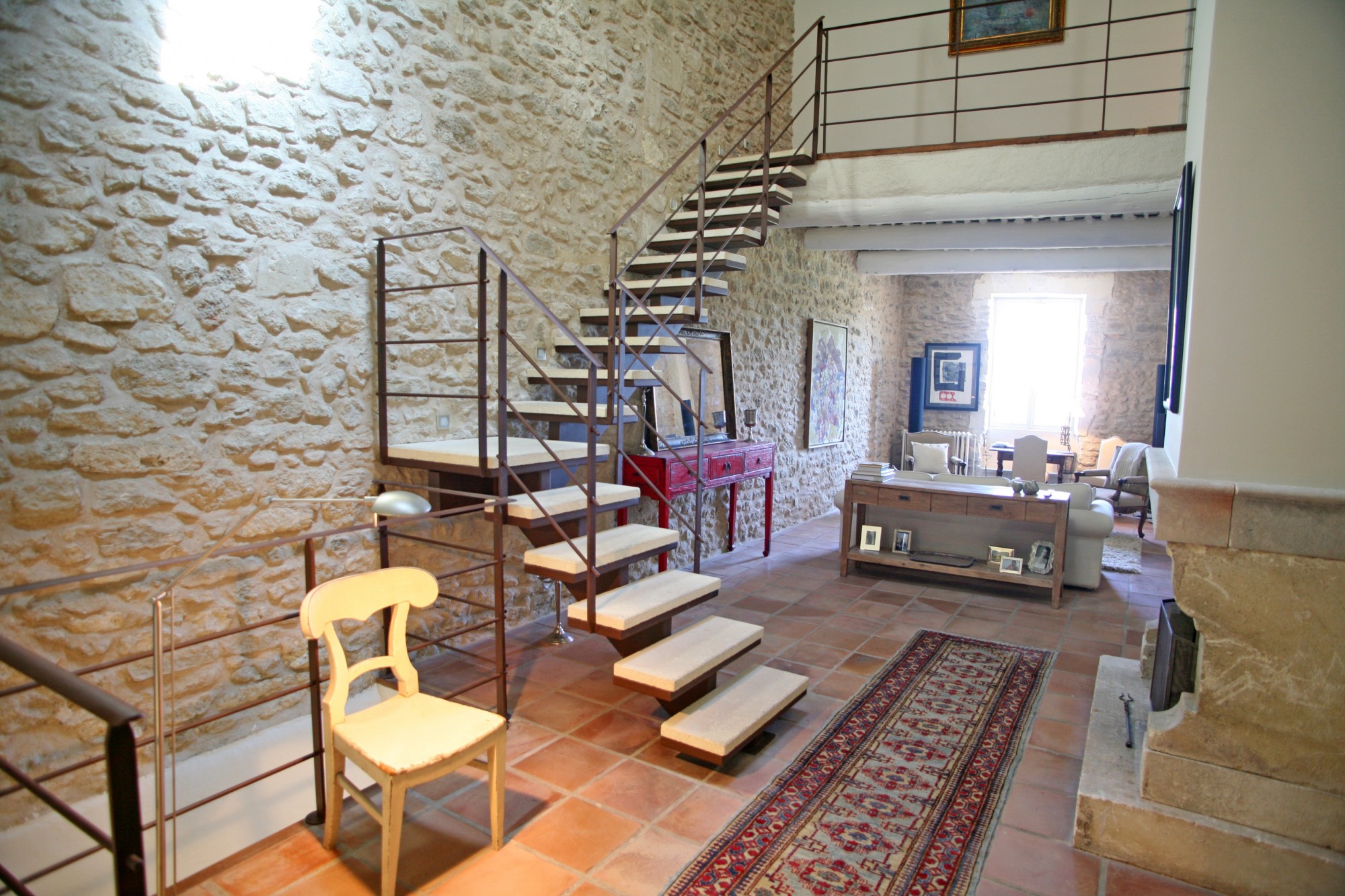Ménerbes, très belle maison de village avec vues superbes   