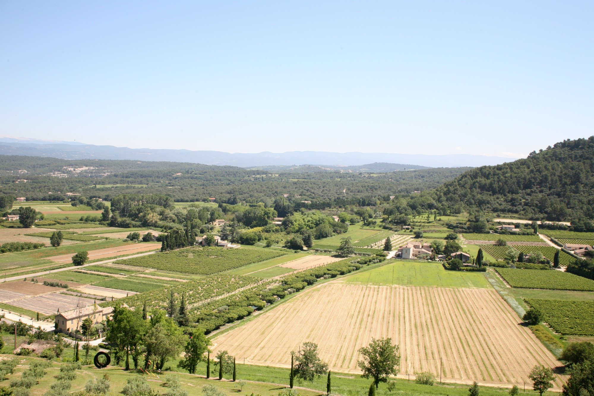 Ménerbes, très belle maison de village avec vues superbes   