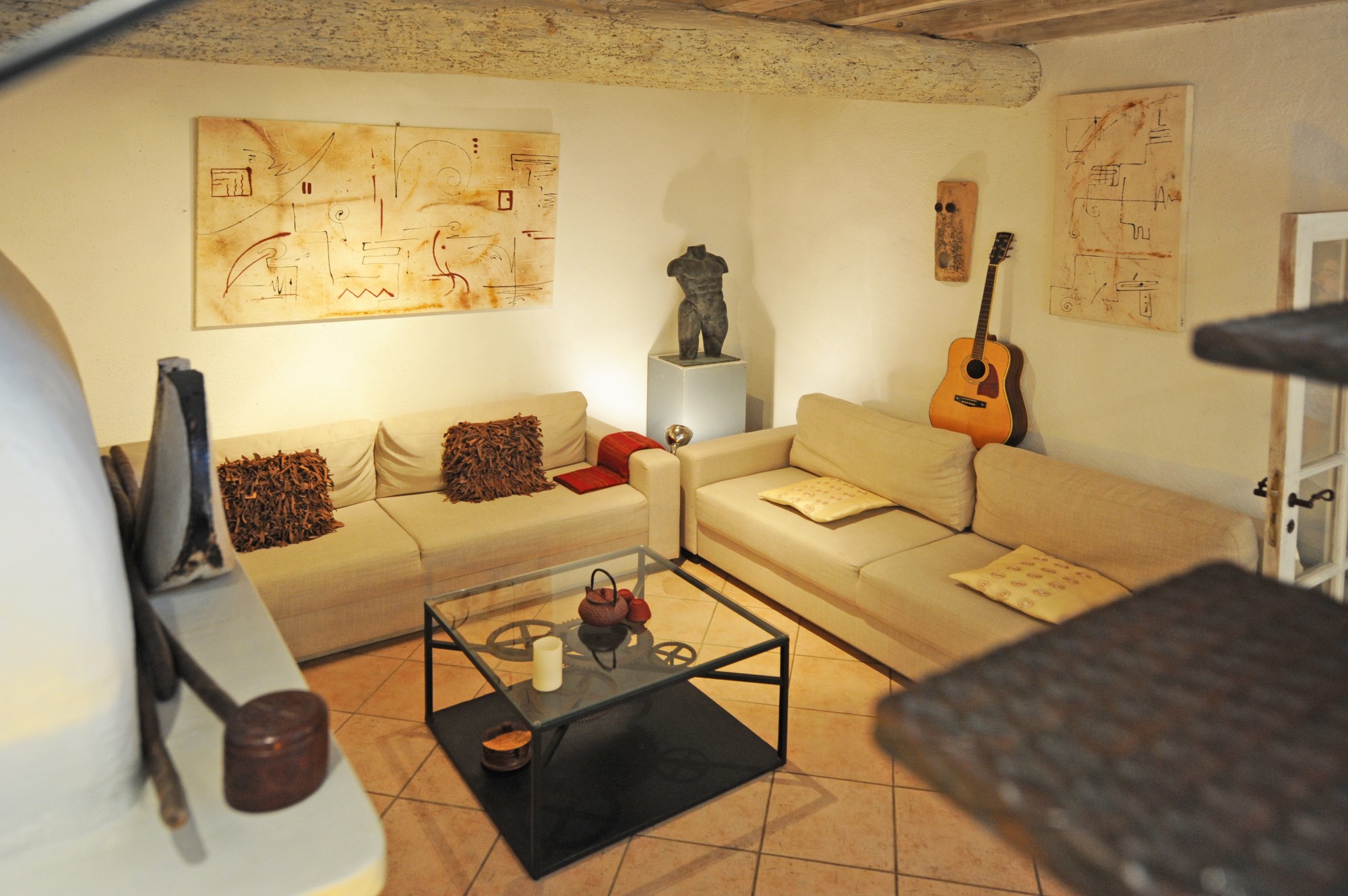 Gordes - Grande maison 18ème au cœur d’un hameau   