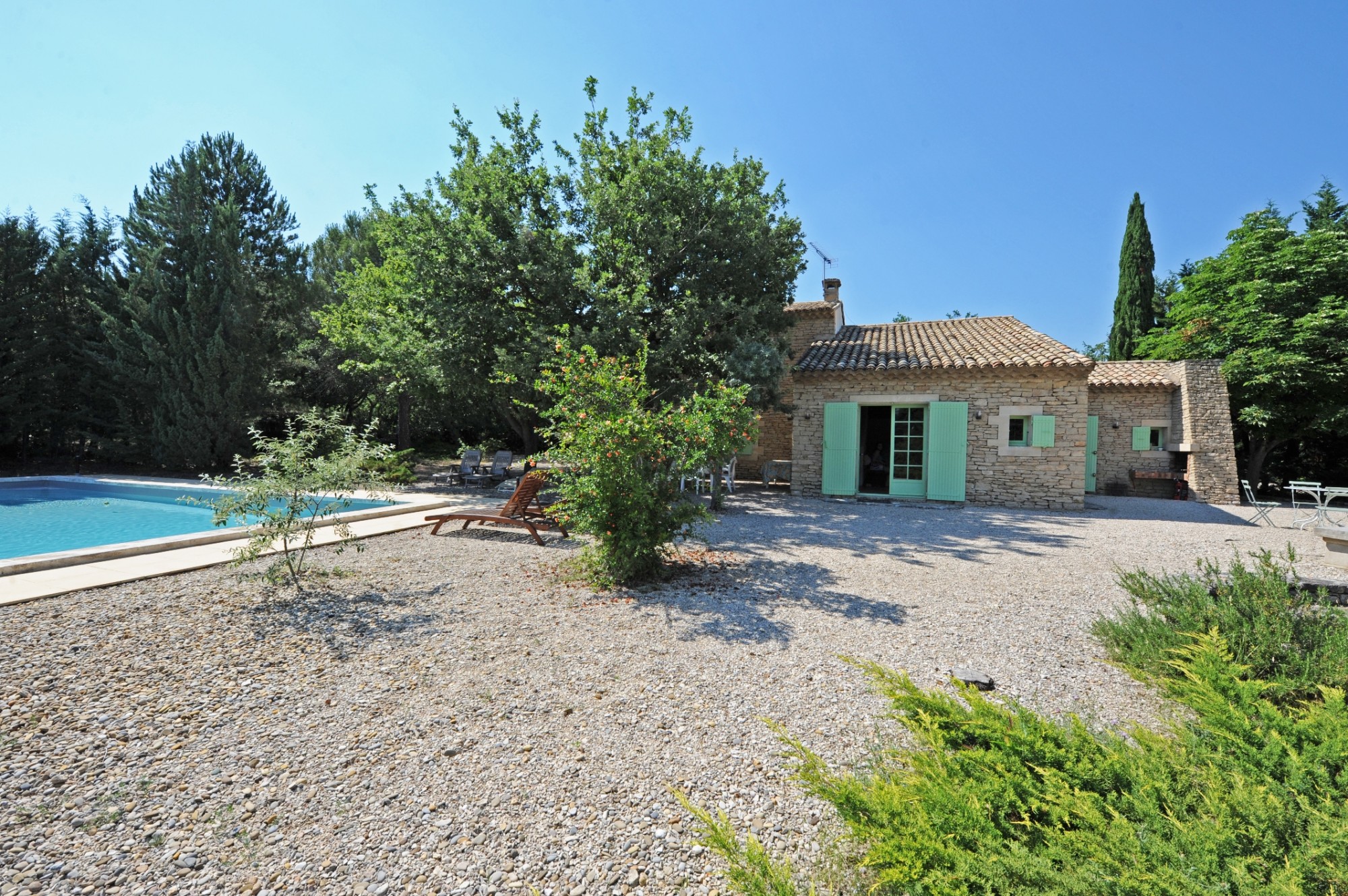 A Gordes, propriété d'agrément avec piscine sur 6500 m²    