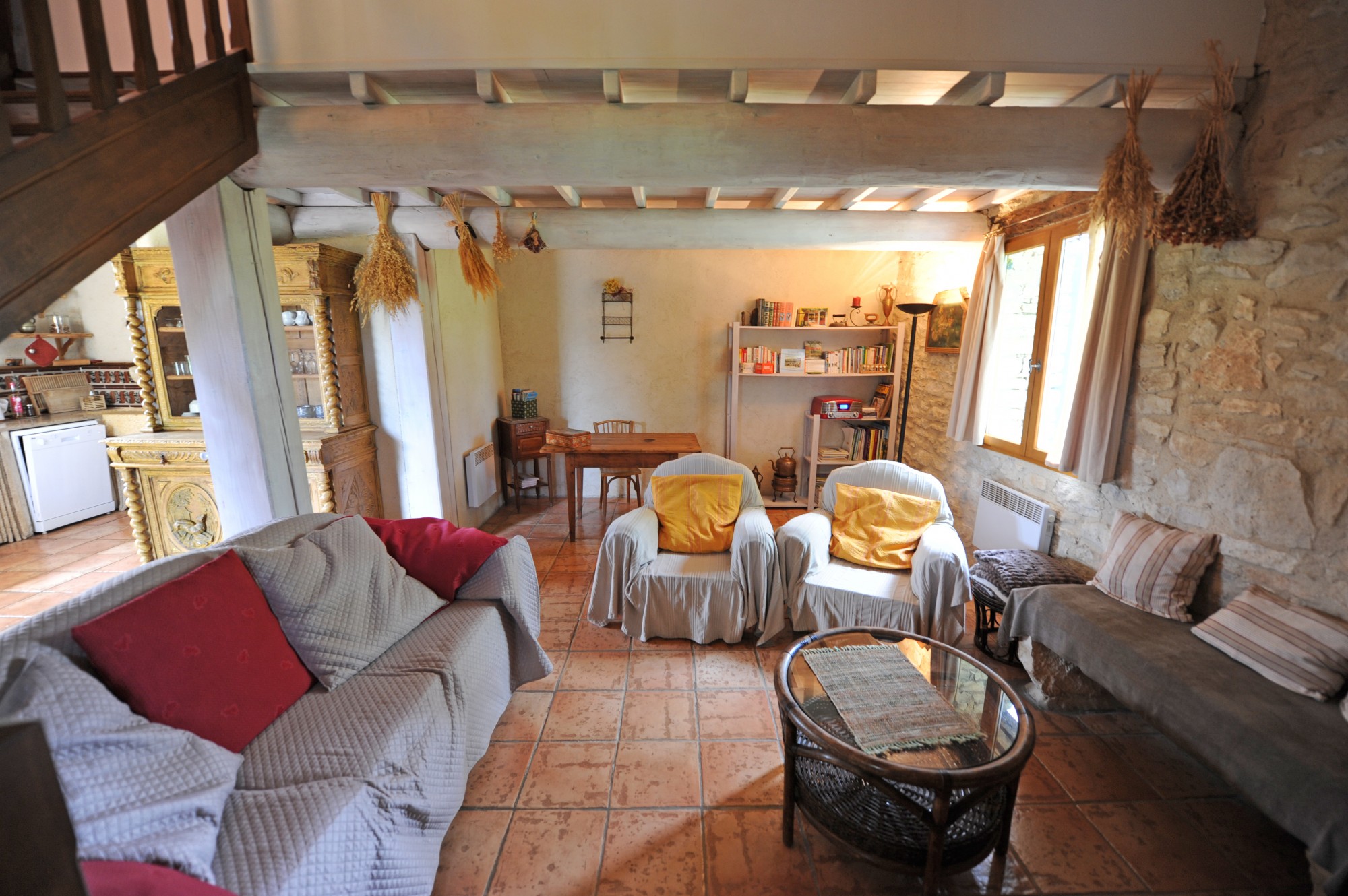 très belle ferme avec piscine au milieu des lavandes de Provence   