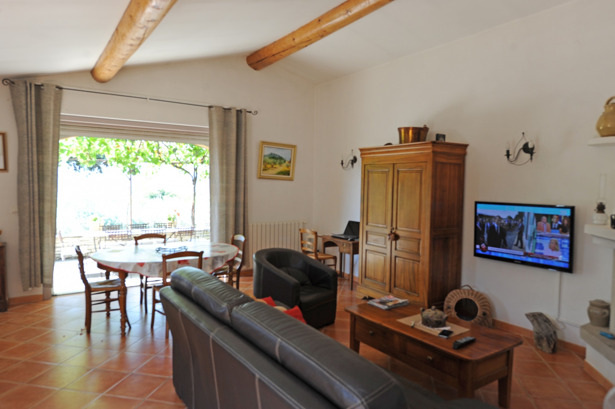 Maison traditionnelle face au Luberon   