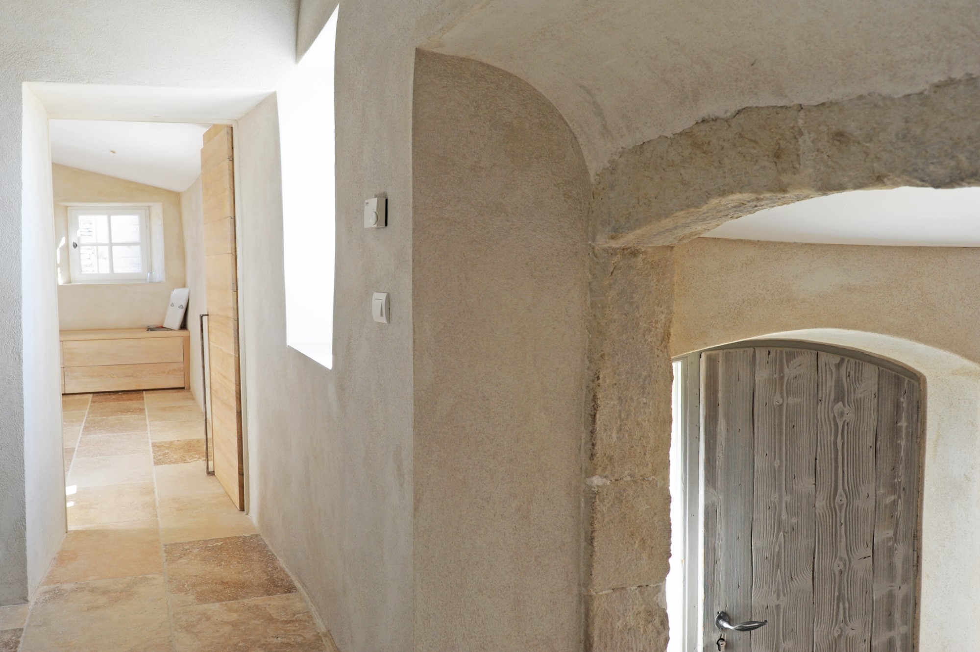 à Gordes, maison de hameau rénovée avec goût   