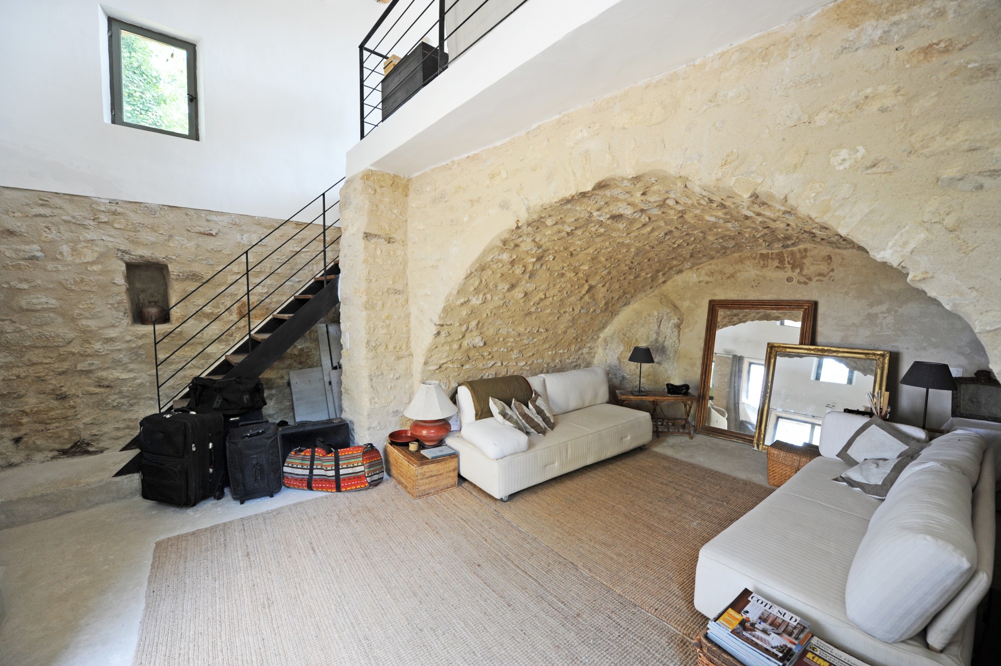 Hameau XVIIIème rénové au coeur du Luberon   