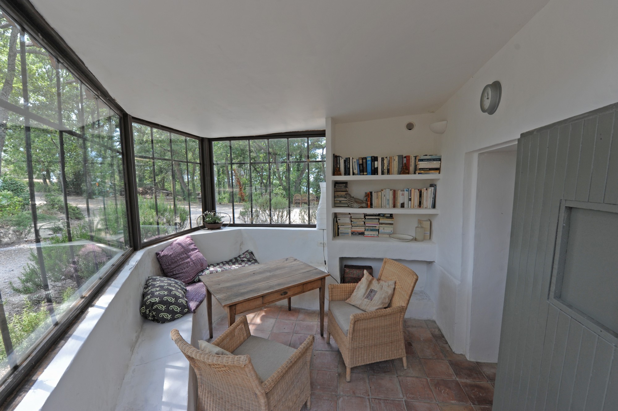 Hameau XVIIIème rénové au coeur du Luberon   