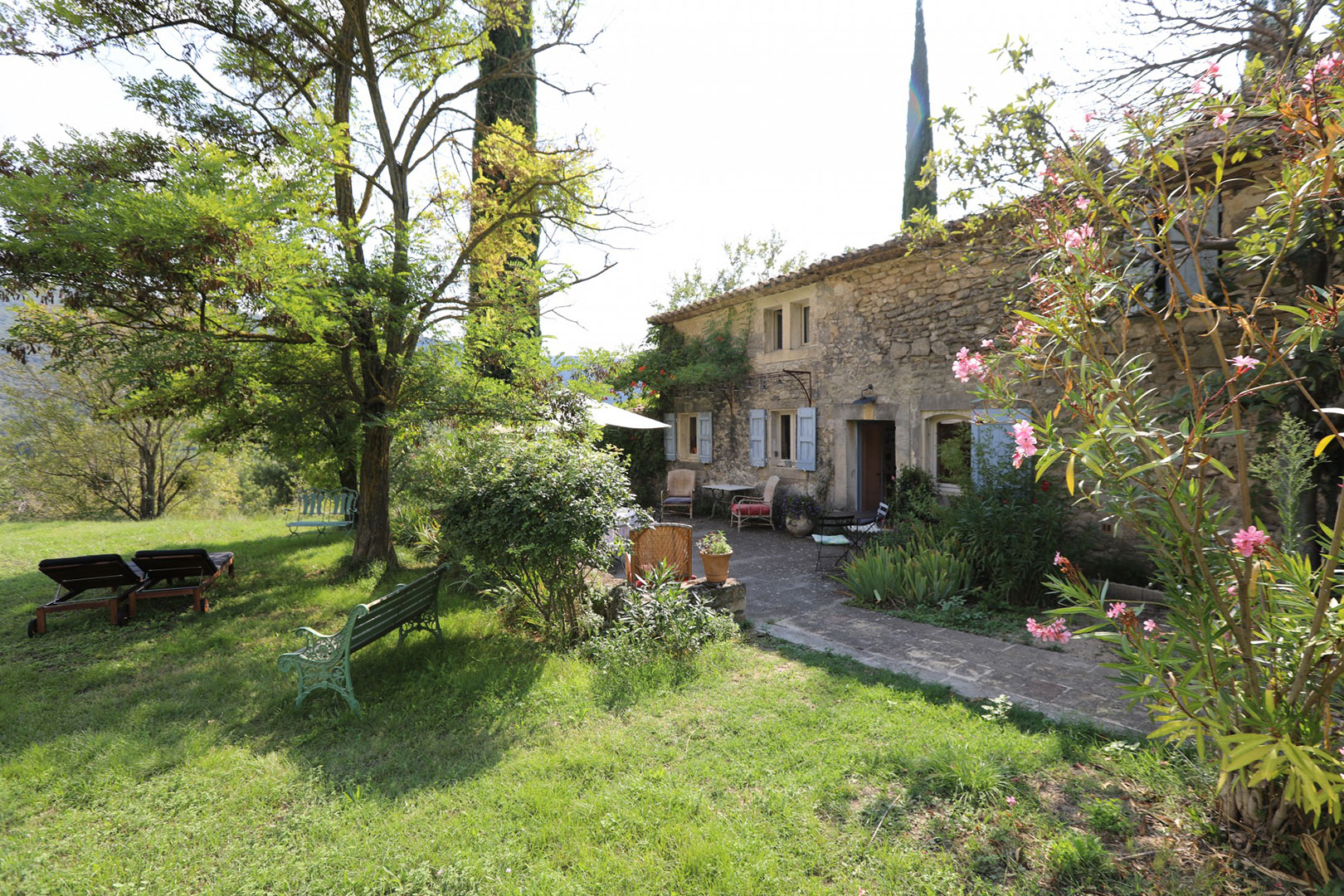 Superbe propriété en Luberon sur plus de 9 hectares   