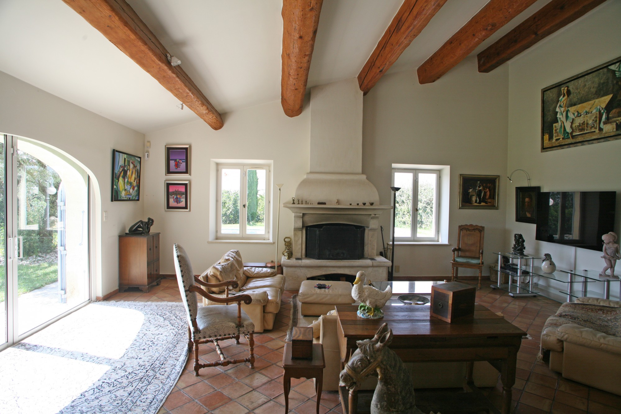 Très belle maison en pierre avec belles vues et piscine   