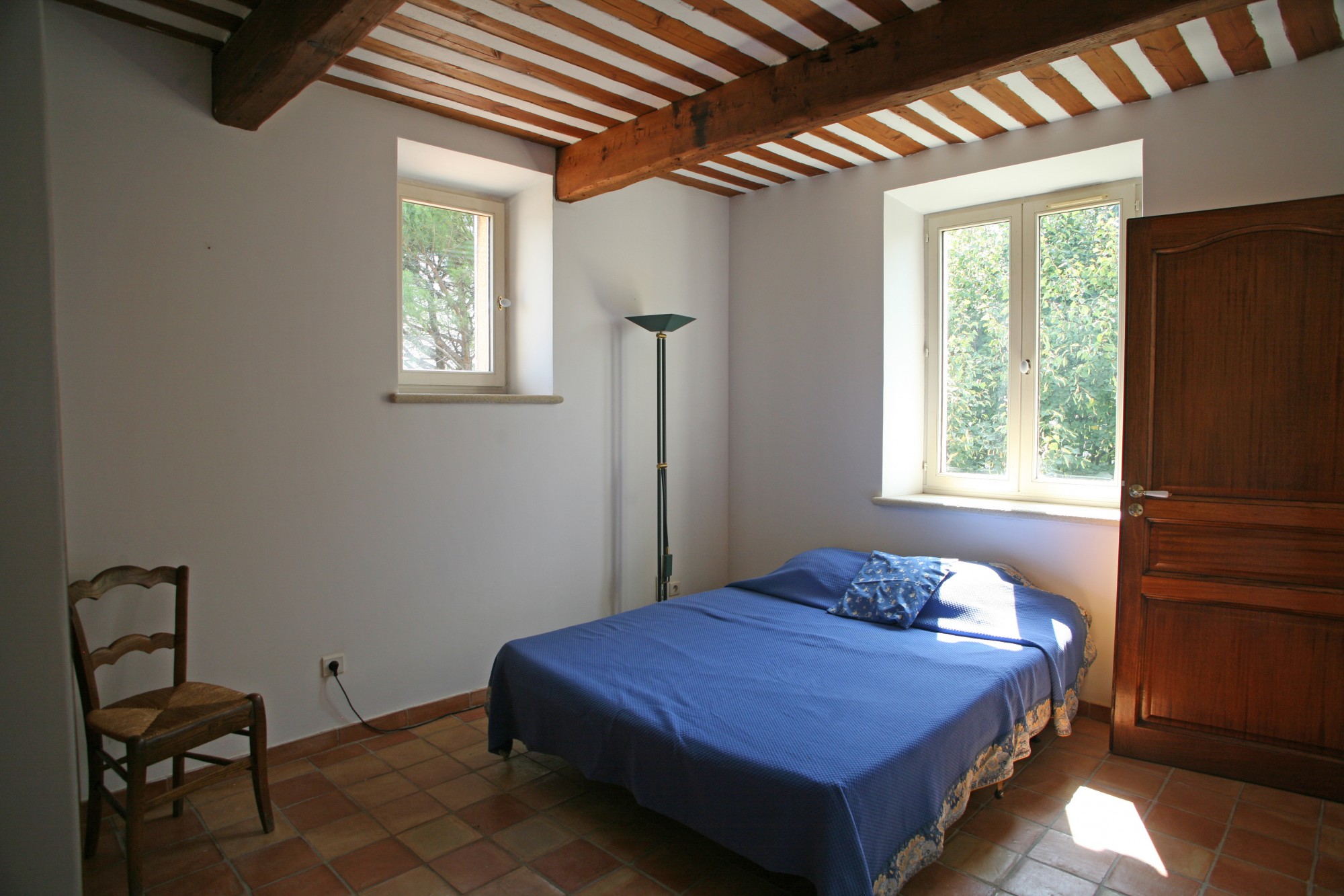 Très belle maison en pierre avec belles vues et piscine   