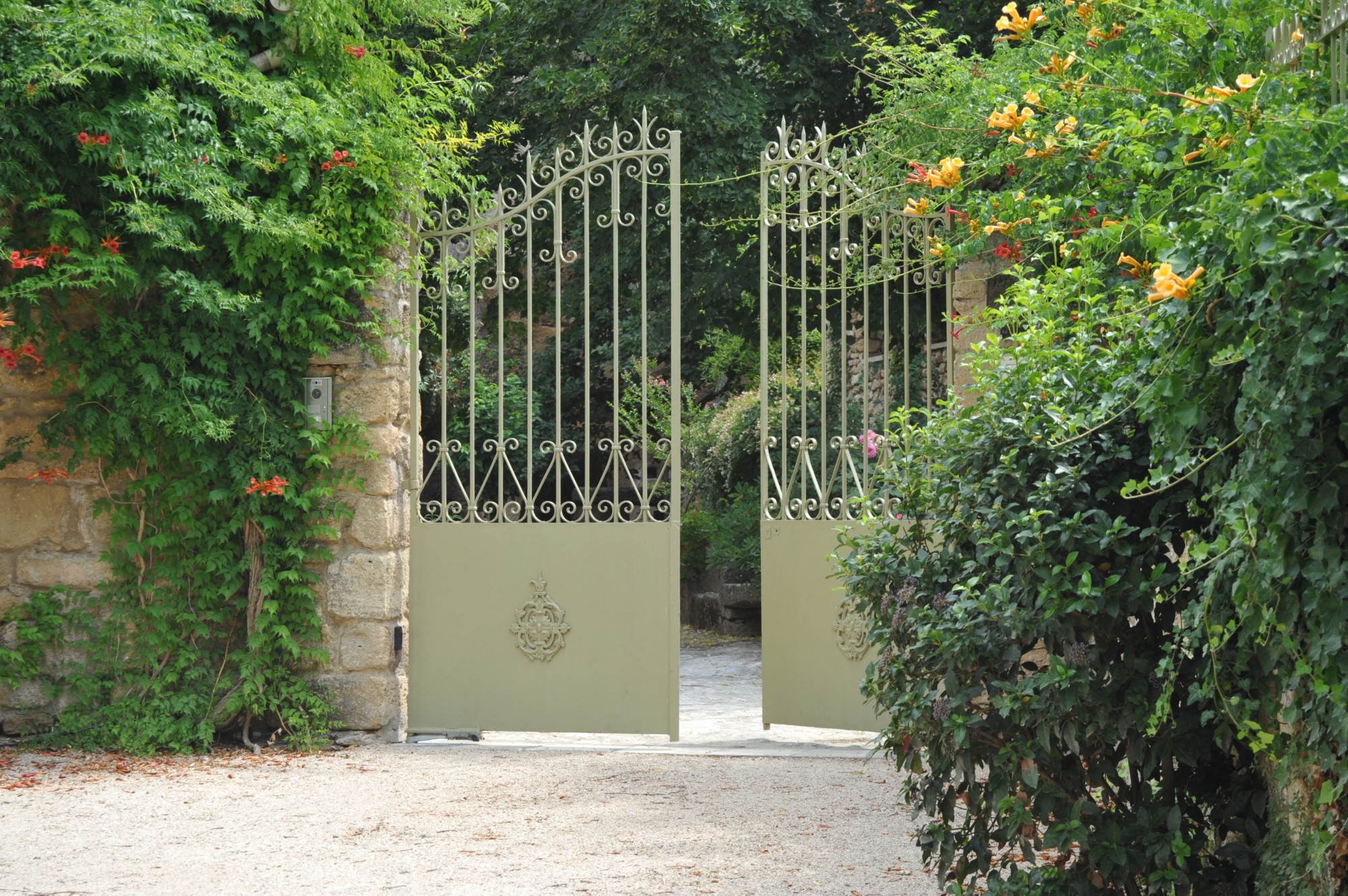 Luberon - Authentique maison de village rénovée   