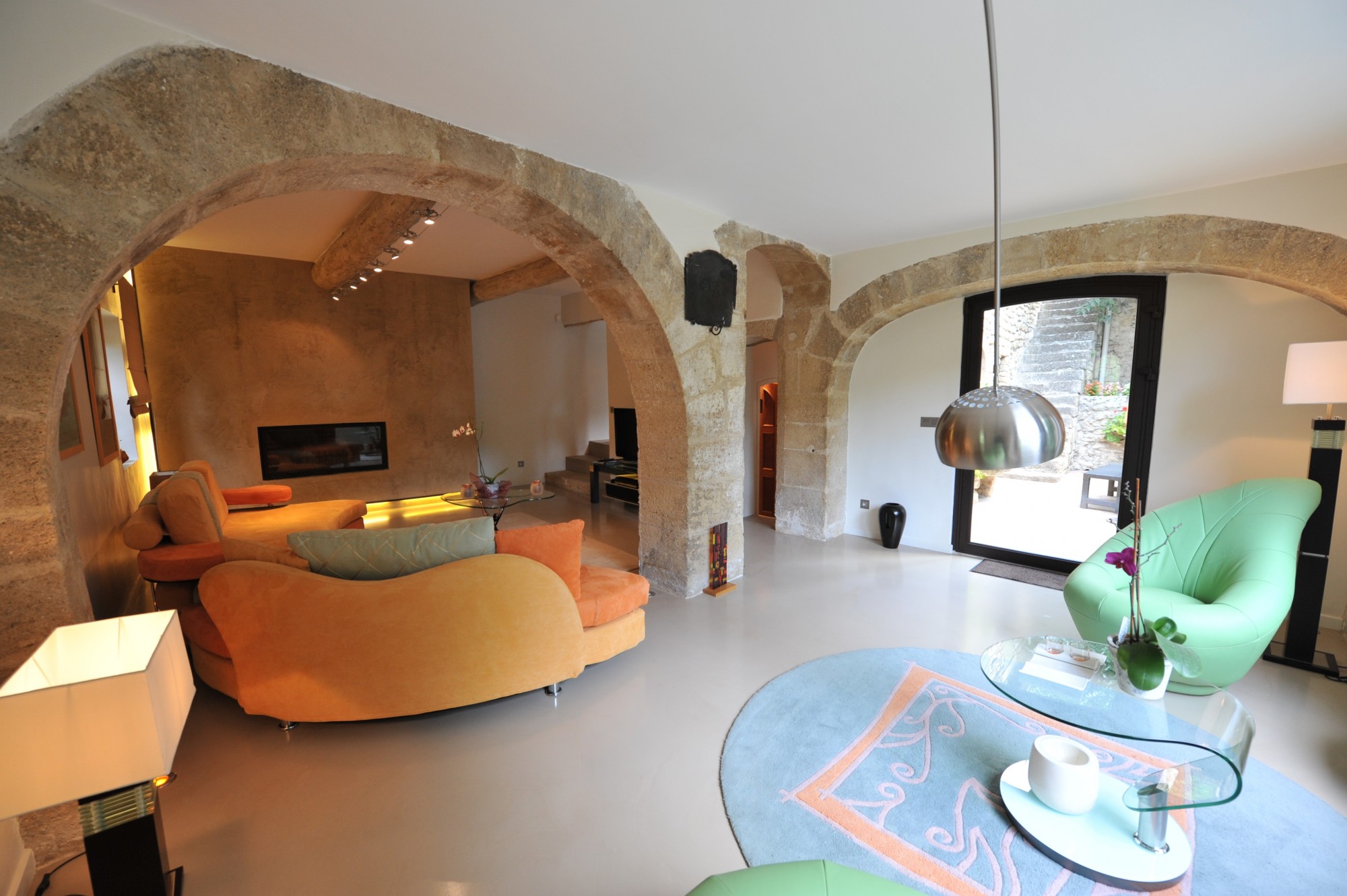 Luberon - Authentique maison de village rénovée   