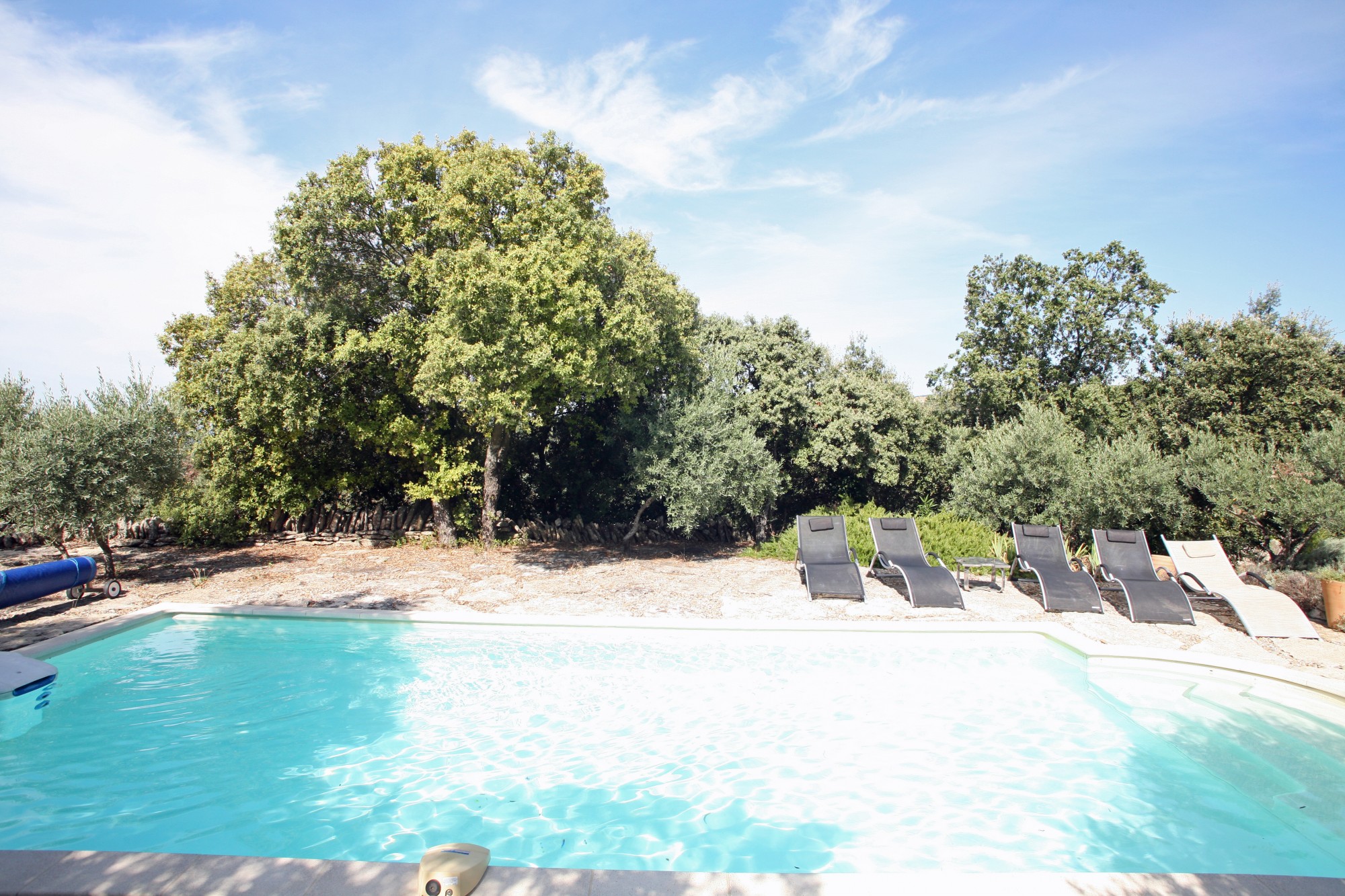 Charmante maison de plain pied en pierre avec piscine et vue proche Gordes  