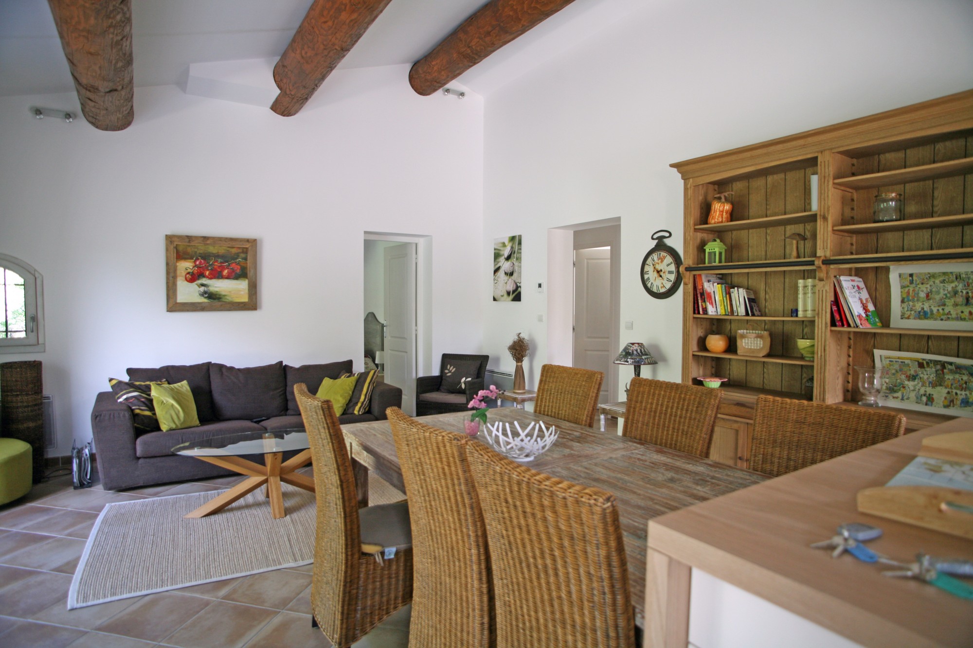 Ensemble de deux maisons avec piscine à deux pas du village   
