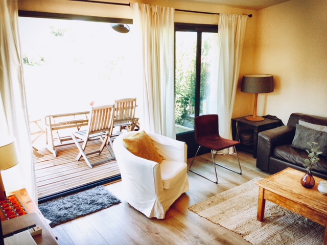 Proche Gordes, maison avec piscine et jolies vues   