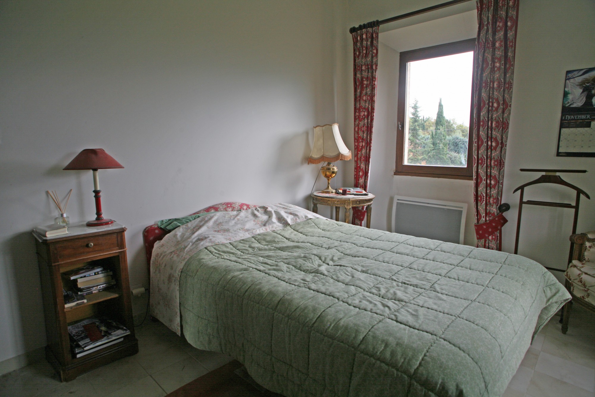Maison en pierre avec annexes et piscine   