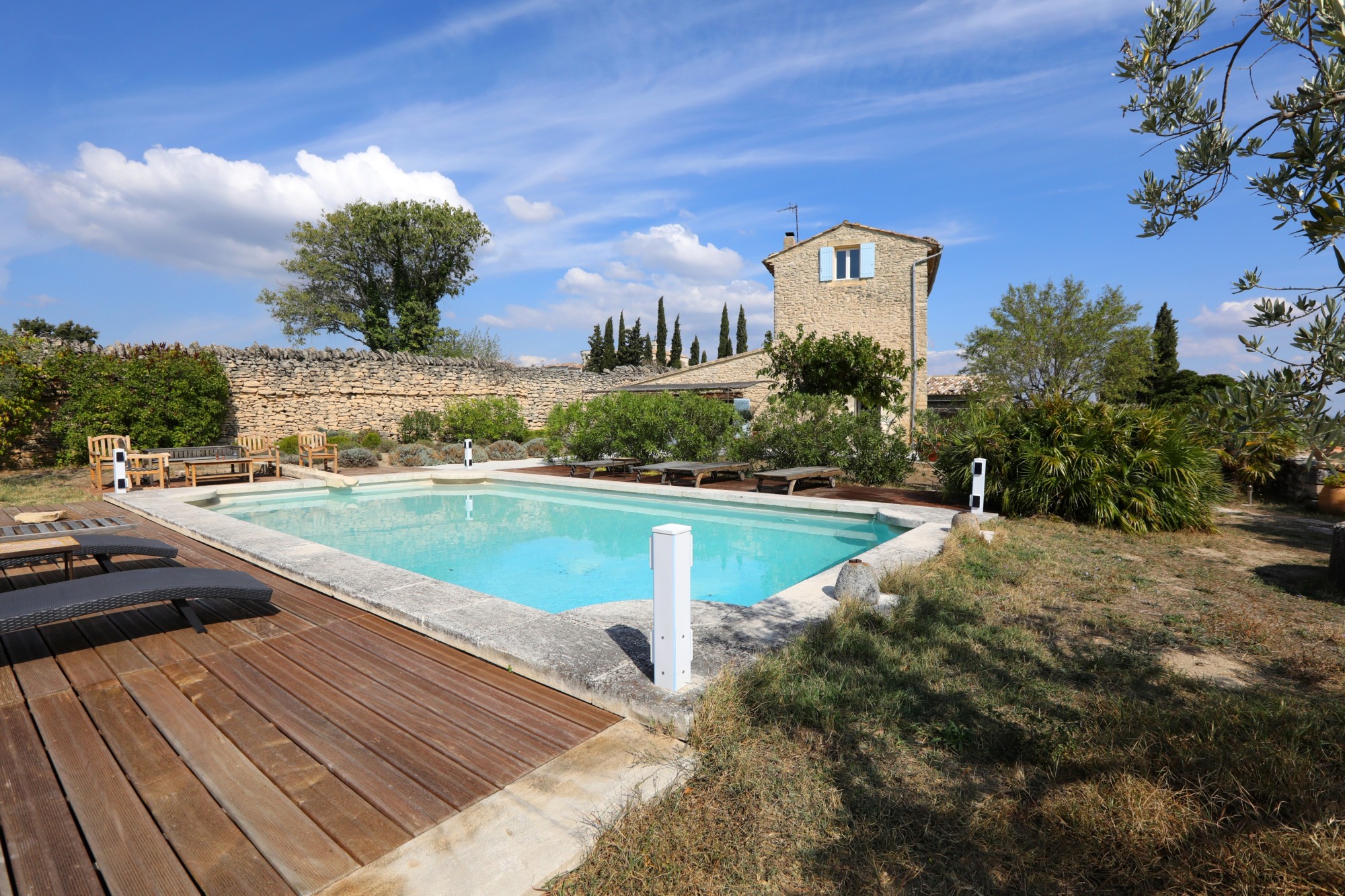 Gordes, maison proche du village avec vues exceptionelles   