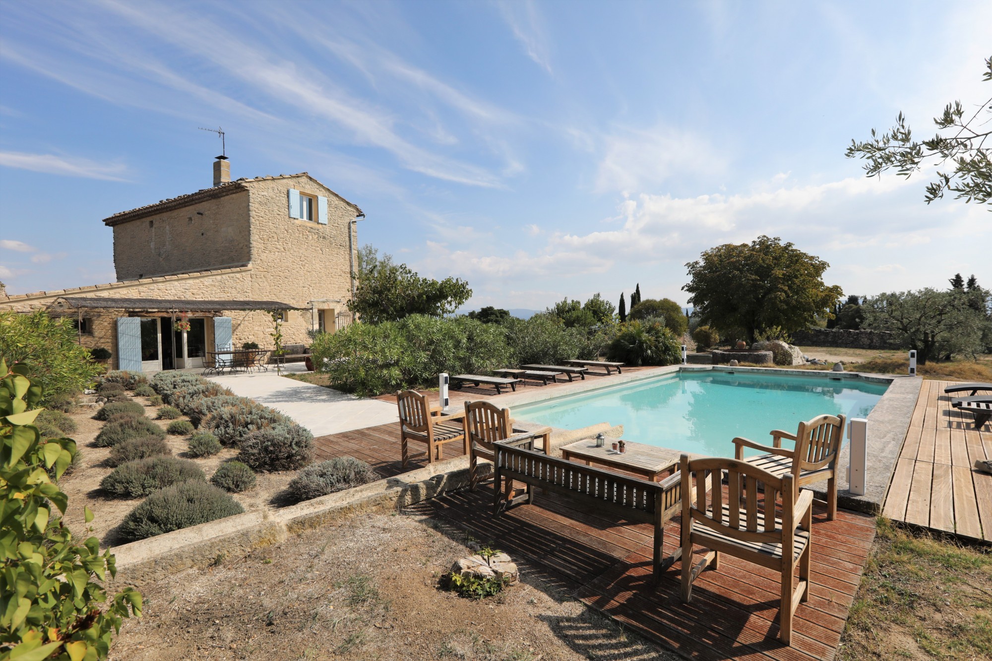 Gordes, maison proche du village avec vues exceptionelles   