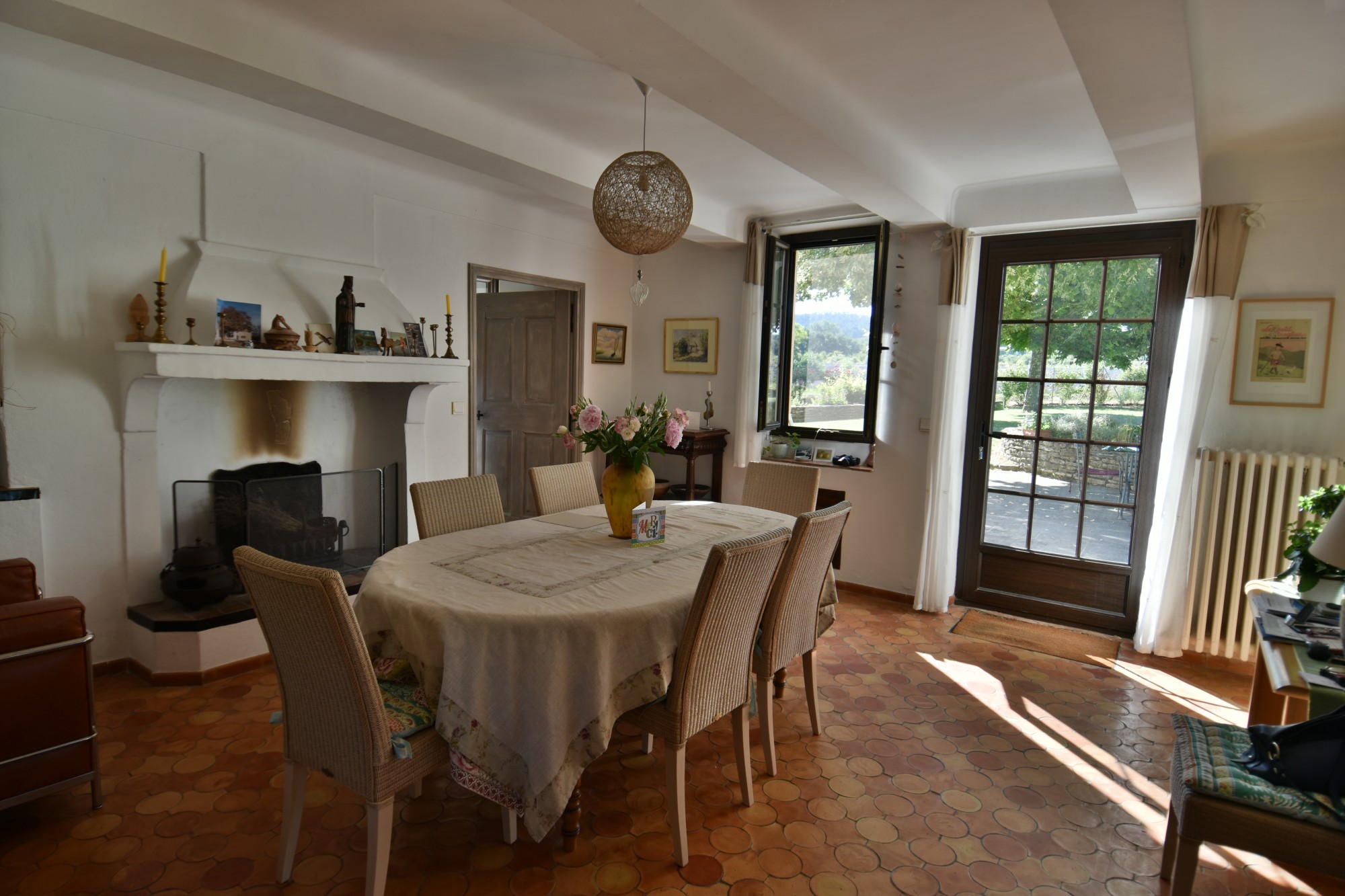 à Goult, à vendre, beau mas restauré avec piscine    