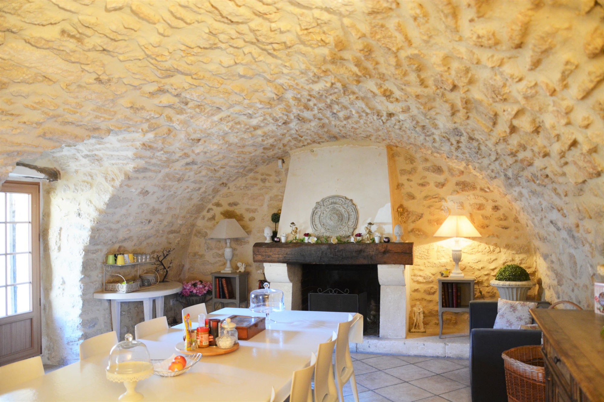 Mas du XVIIIème siècle restauré, face au Luberon.   