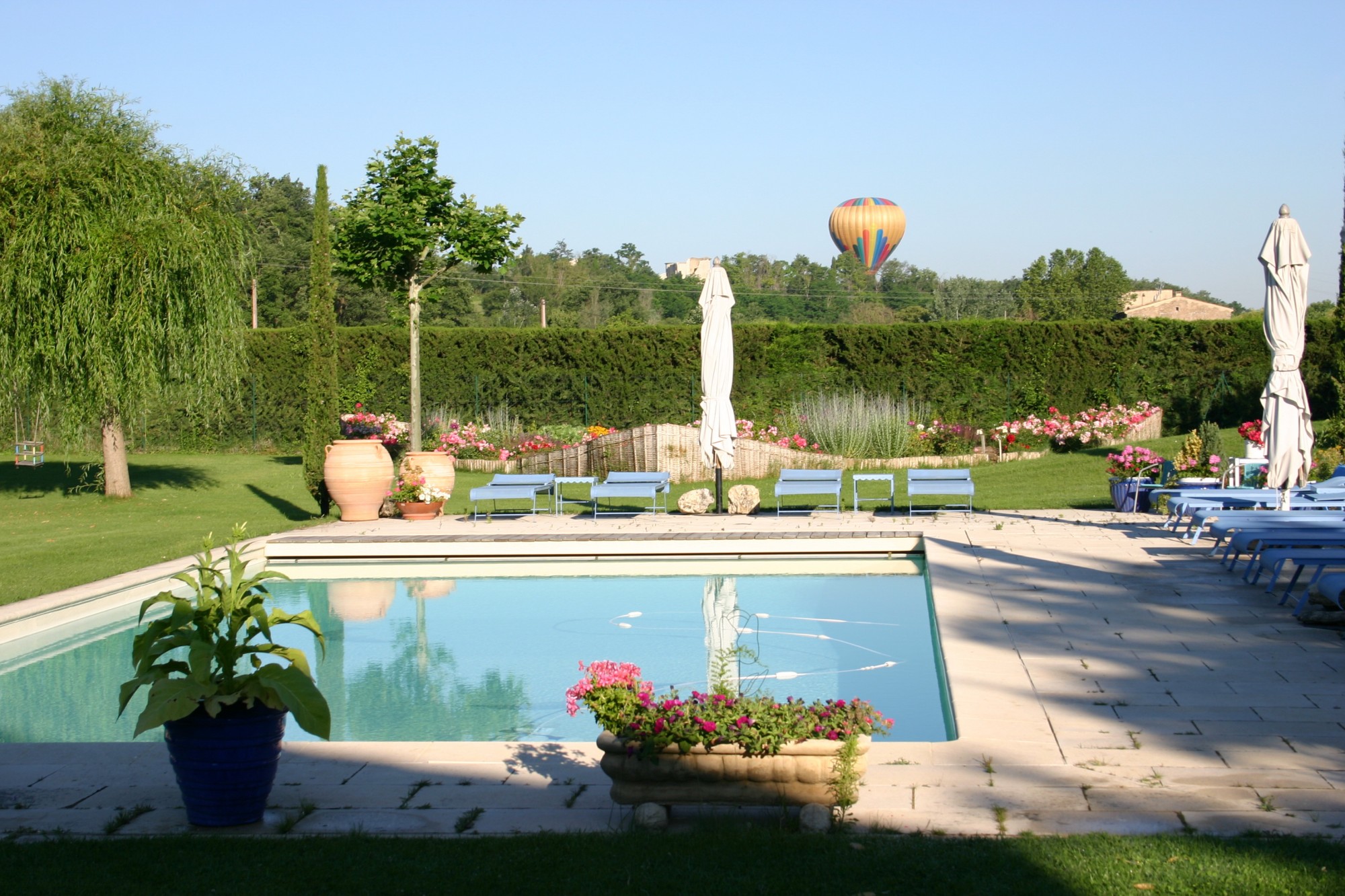 Mas en pierre du 17ème siècle situé sur la commune de Goult   