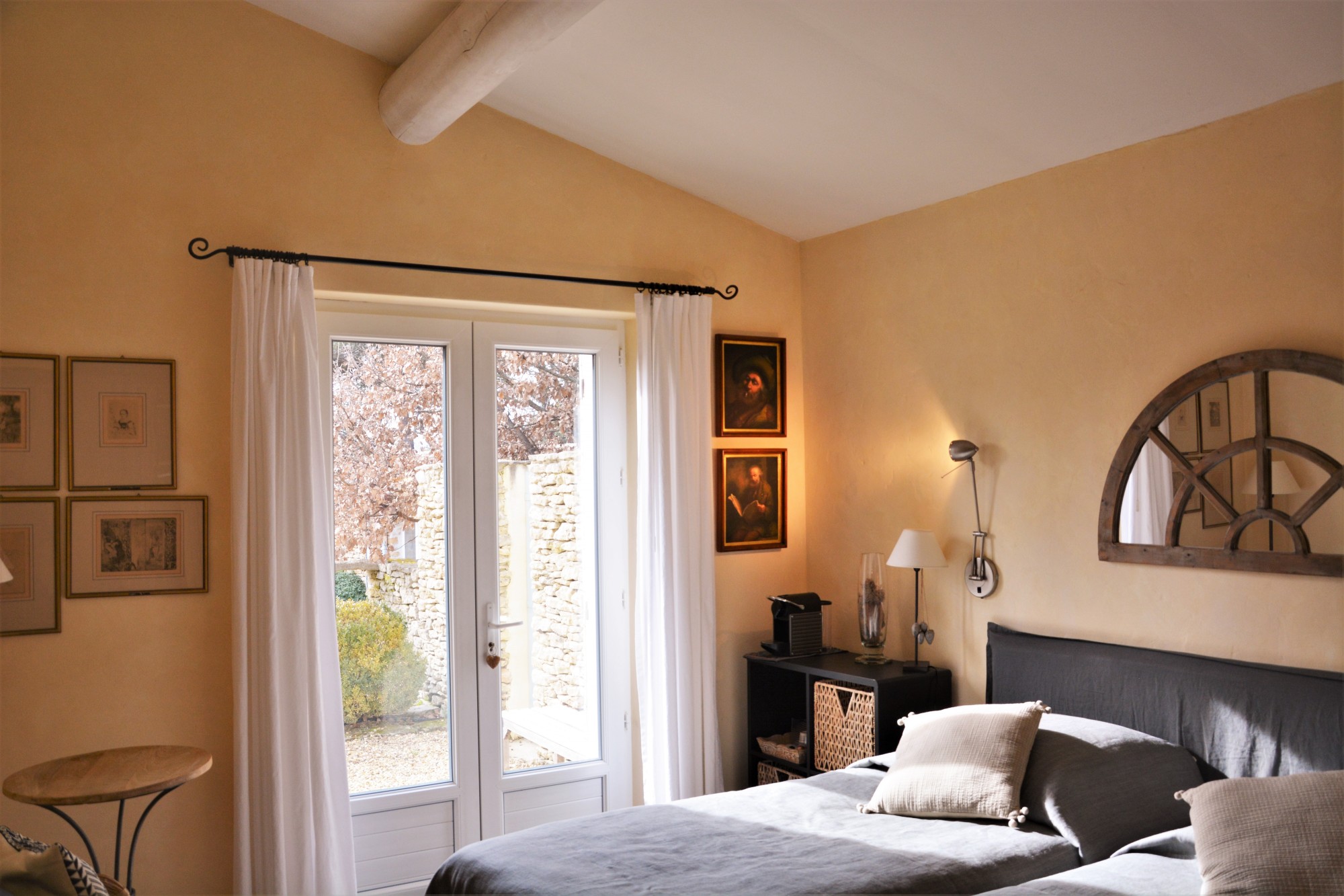 Villa avec piscine et maison d’amis à Cabrières d’Avignon   