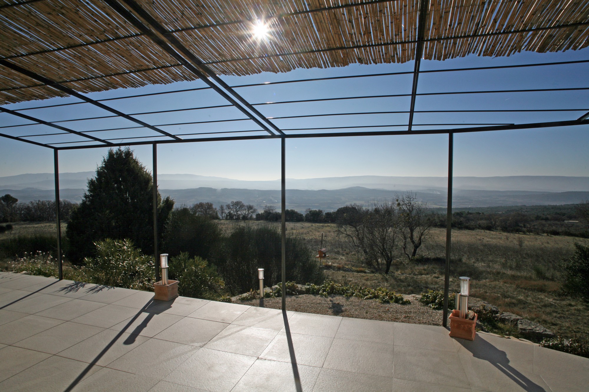 Luberon, maison contemporaine avec vue extraordinaire   
