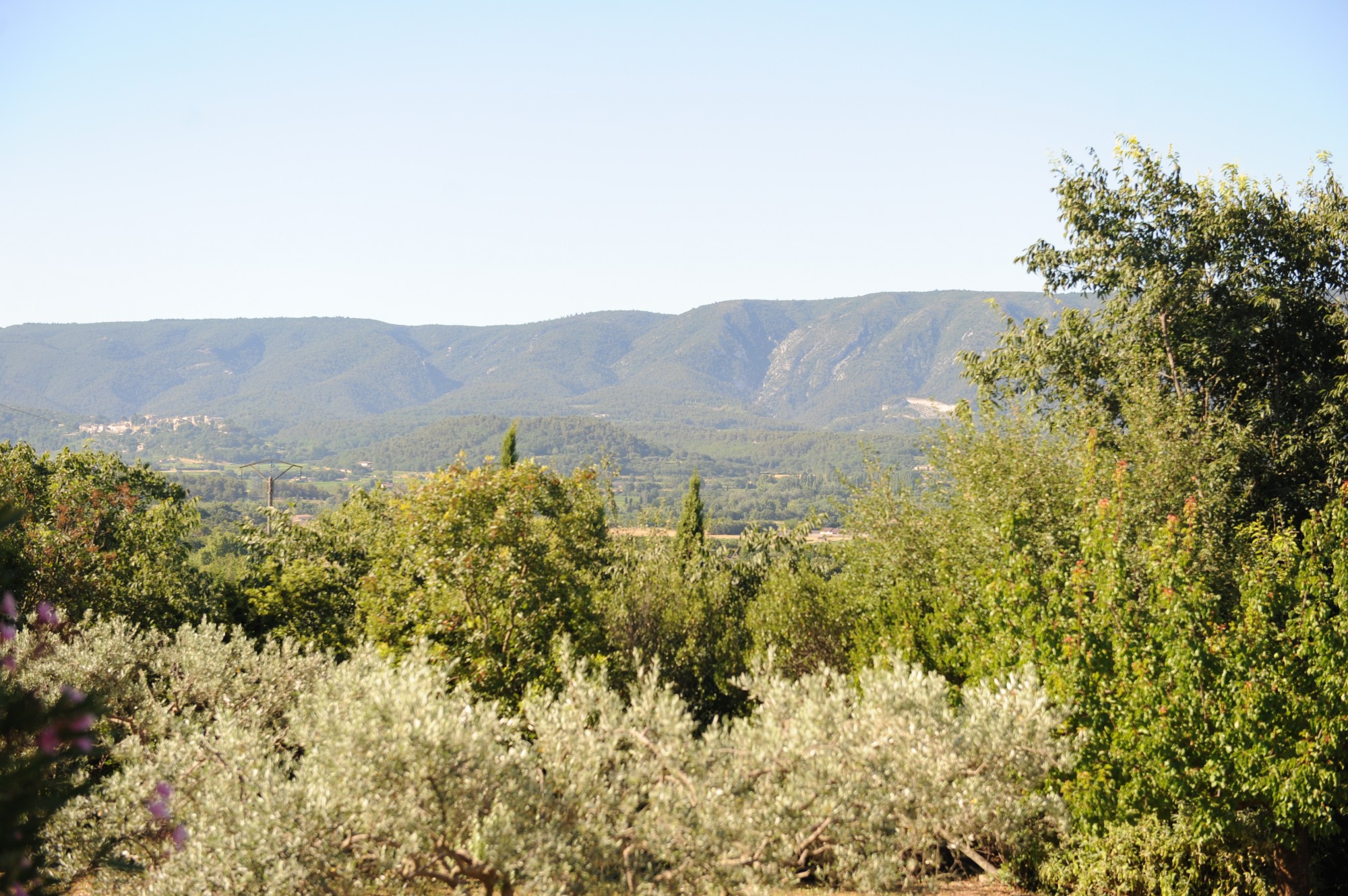 Gordes : maison en pierres avec piscine et superbes vues   