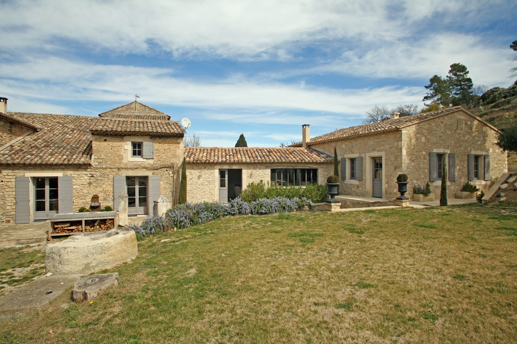 Ménerbes, superbe mas avec piscine et vue à deux pas du village   