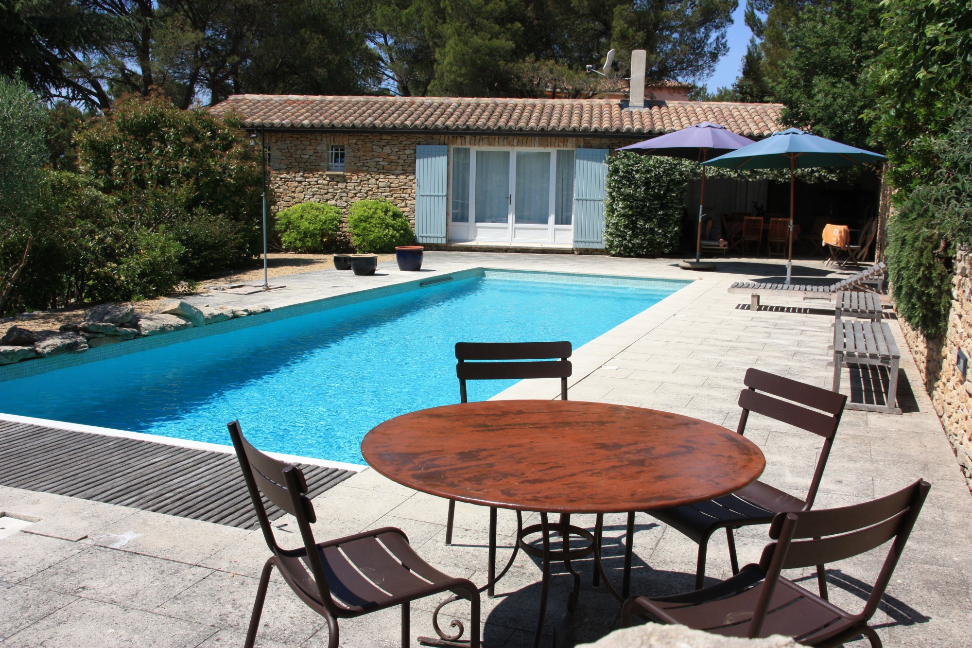 Villa avec piscine et maison d’amis à Cabrières d’Avignon   