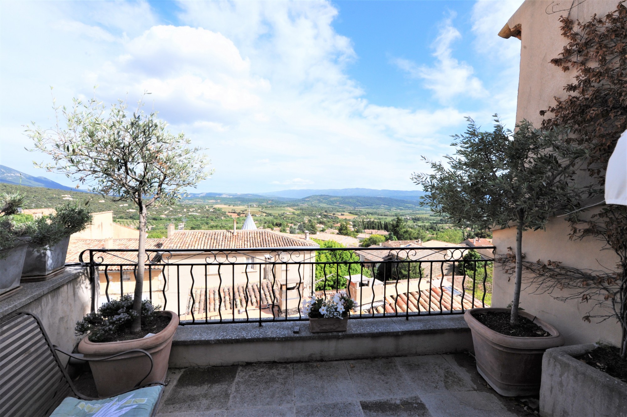 Maison de village avec vue à Saint Saturnin les Apt   